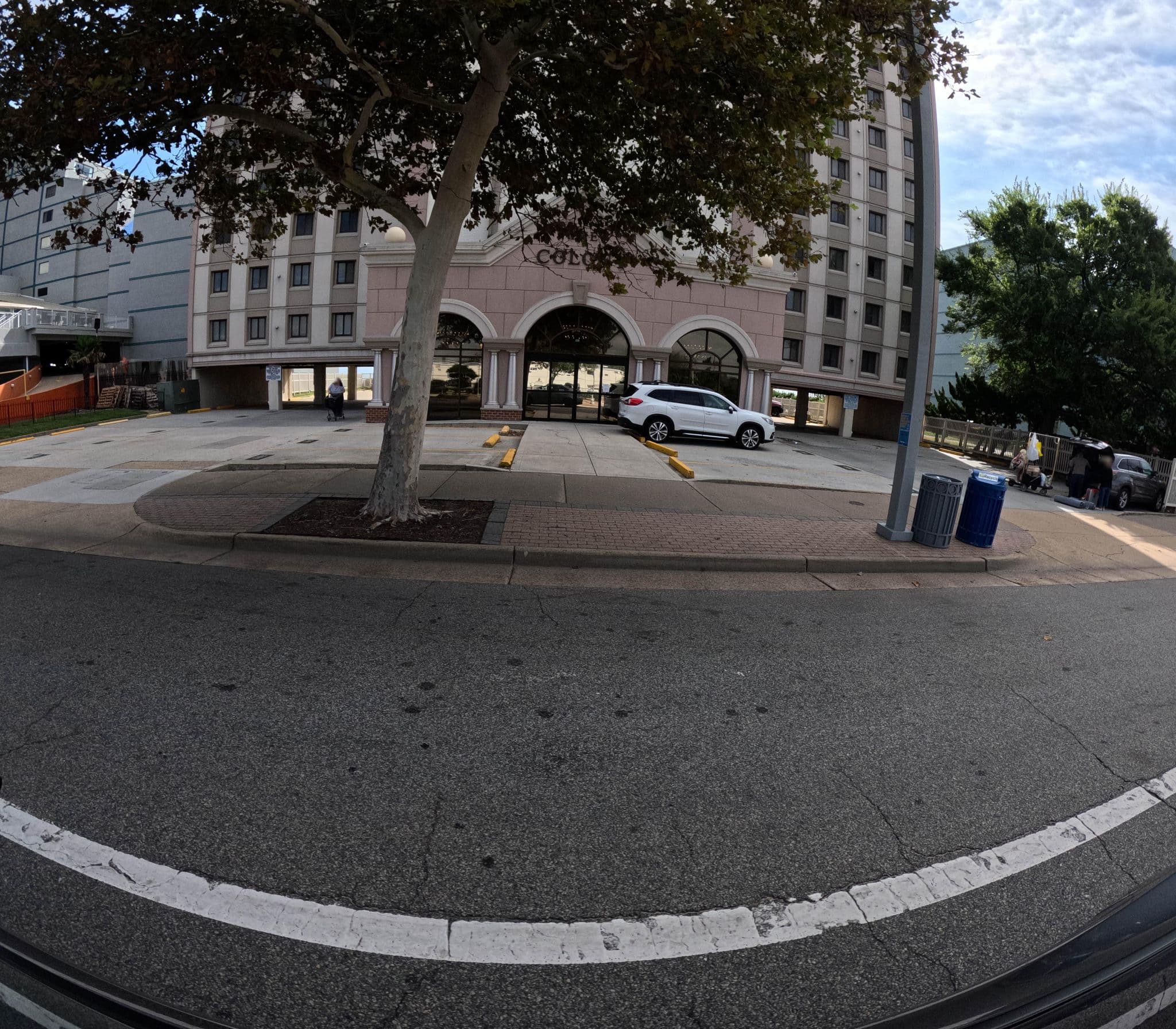 Street view near Colony Resort, Virginia Beach — © vorpalblade (CC BY-SA · Mapillary)