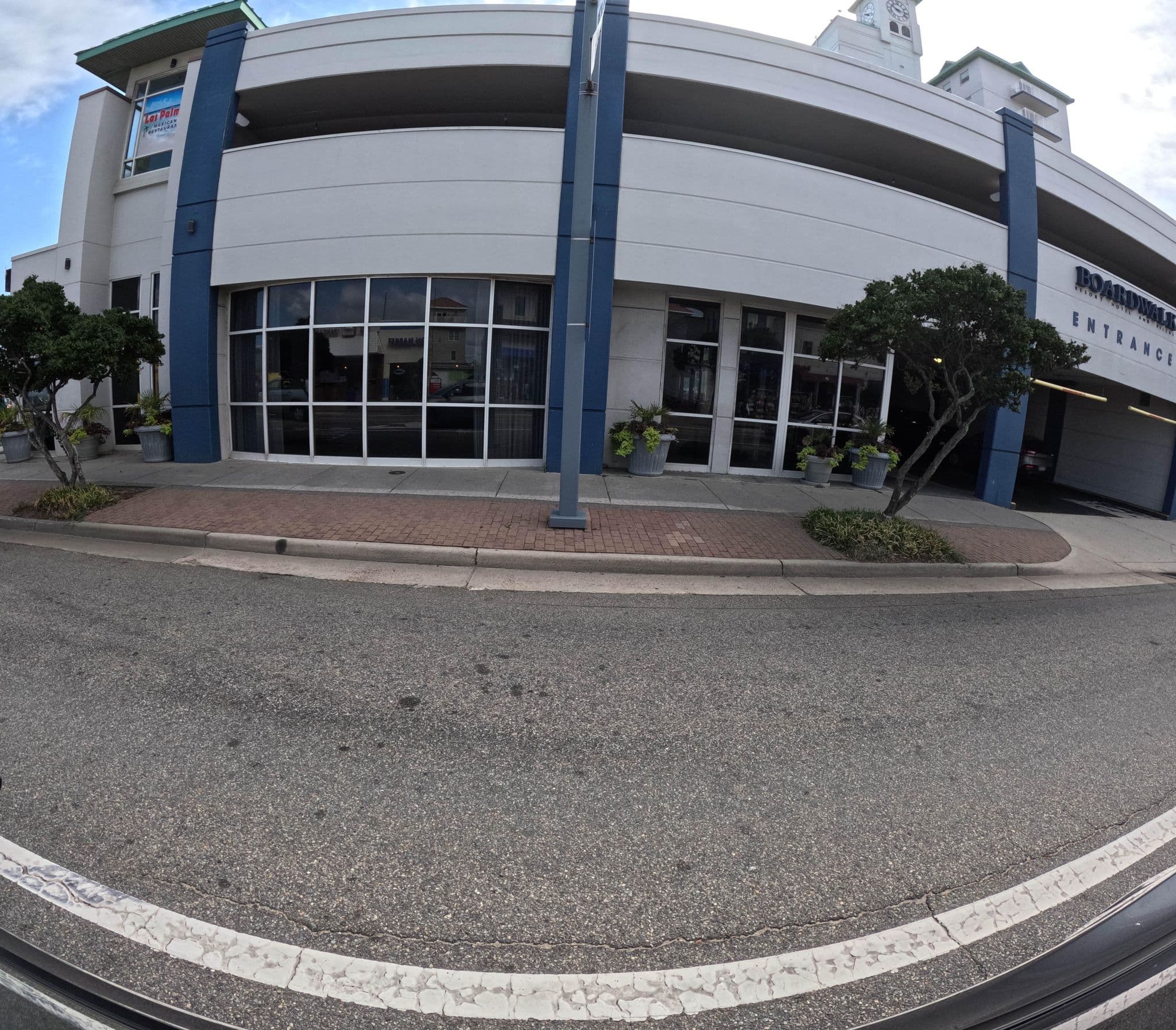 Street view near Boardwalk, Virginia Beach — © vorpalblade (CC BY-SA · Mapillary)