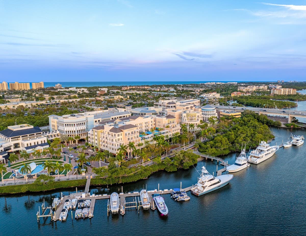 Wyndham Grand Jupiter at Harbourside Place, Hotel in Jupiter