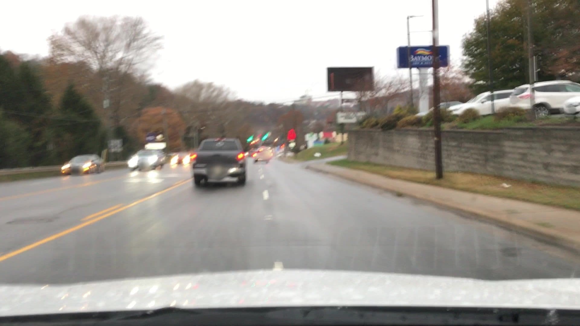 Street view near Baymont Asheville/Biltmore, Biltmore Forest — © lvl5 (CC BY-SA · Mapillary)