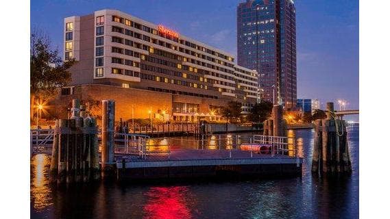 Sheraton Norfolk Waterside Hotel, Hotel in Norfolk