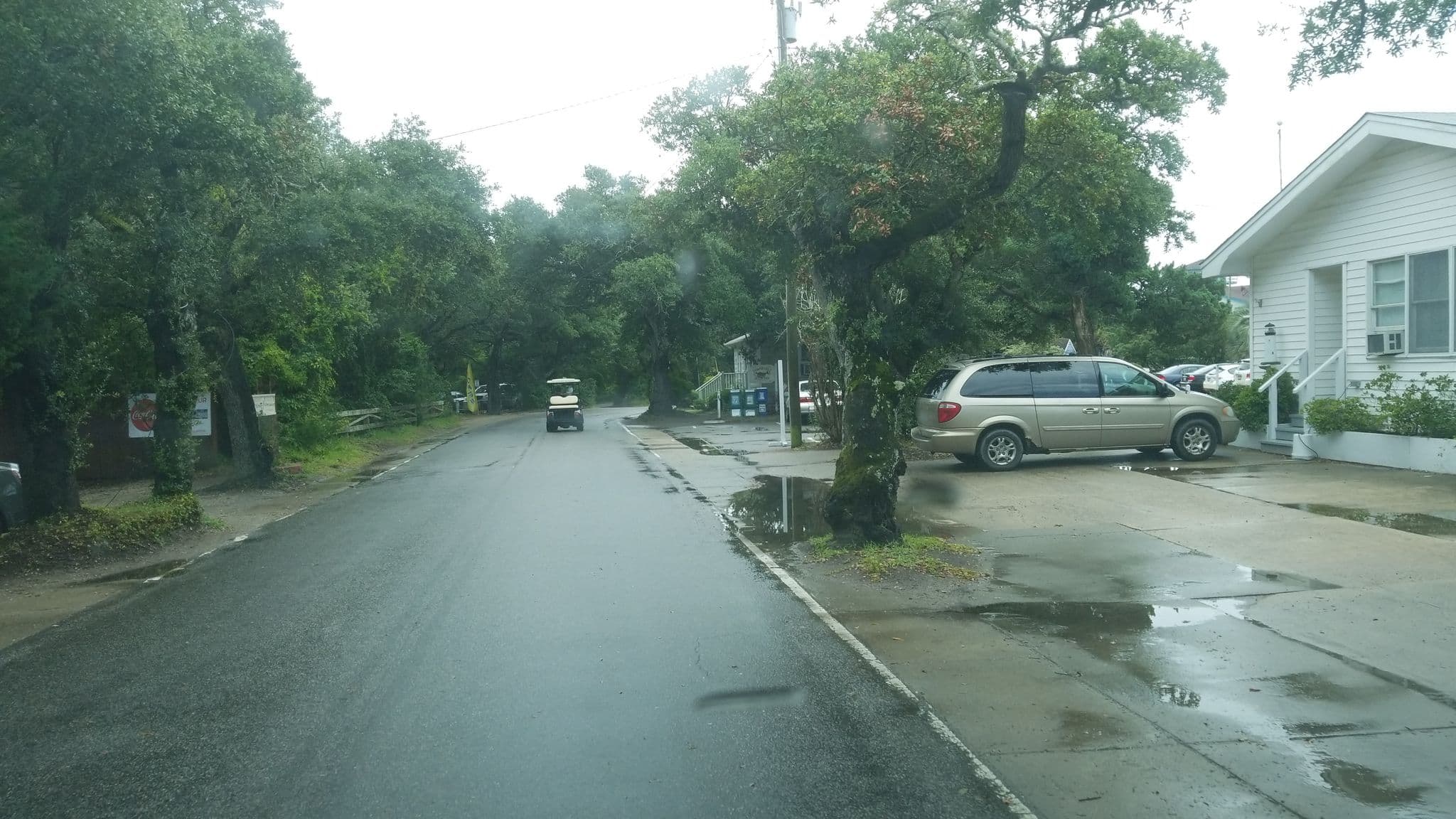 Street view near Bluff Shoal Motel, Wanchese — © jbthemilker (CC BY-SA · Mapillary)