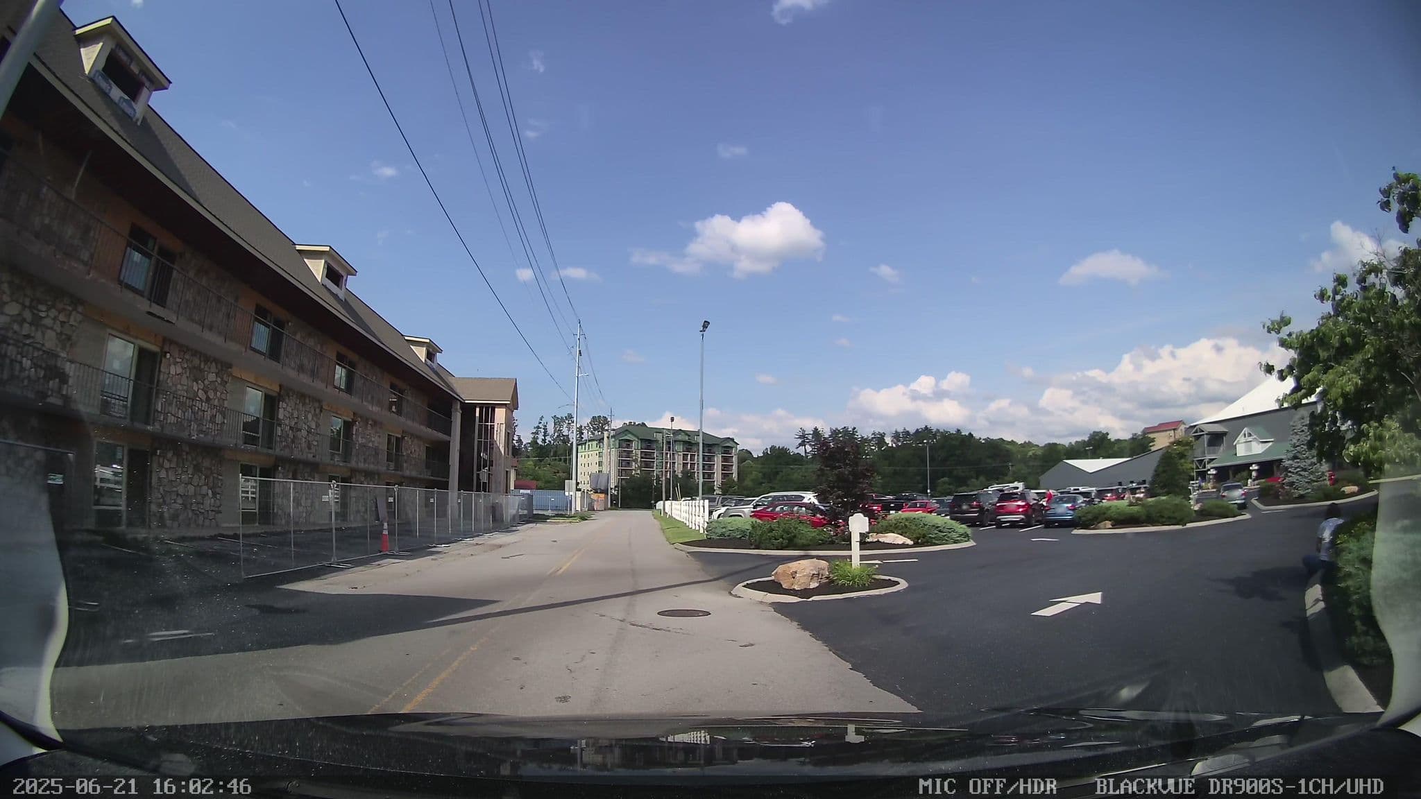 Street view near Best Western Plaza Inn, Pigeon Forge — © smichae (CC BY-SA · Mapillary)