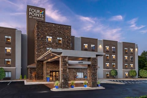 Four Points by Sheraton Charlotte - Lake Norman, Hotel in Huntersville