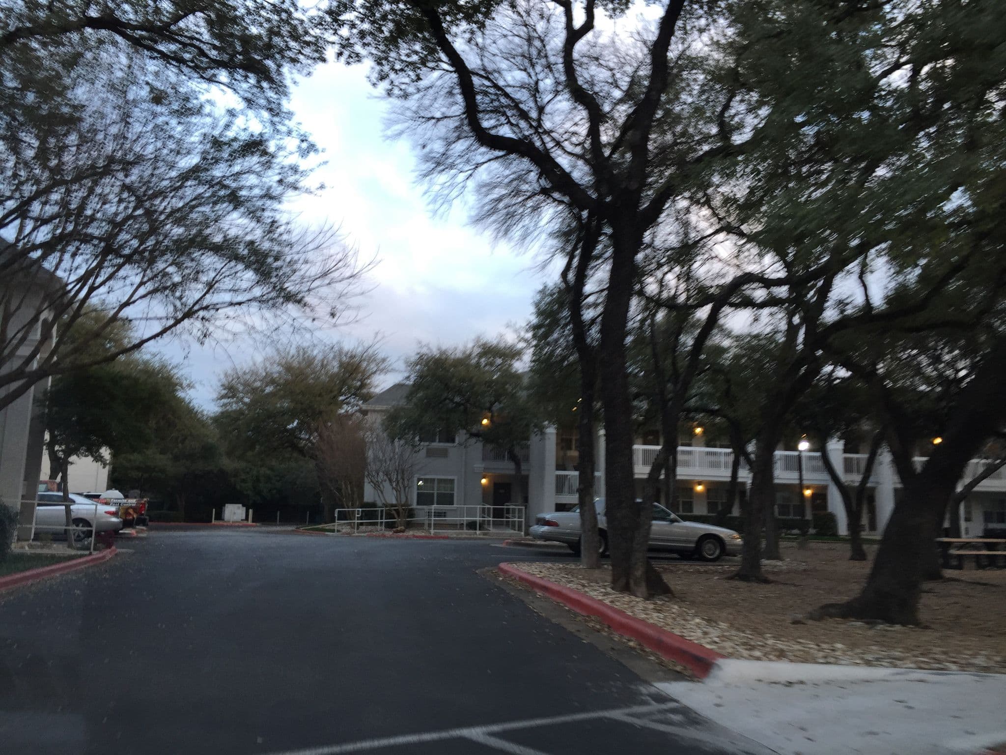 Street view near Studio 6, Jollyville — © richlv (CC BY-SA · Mapillary)