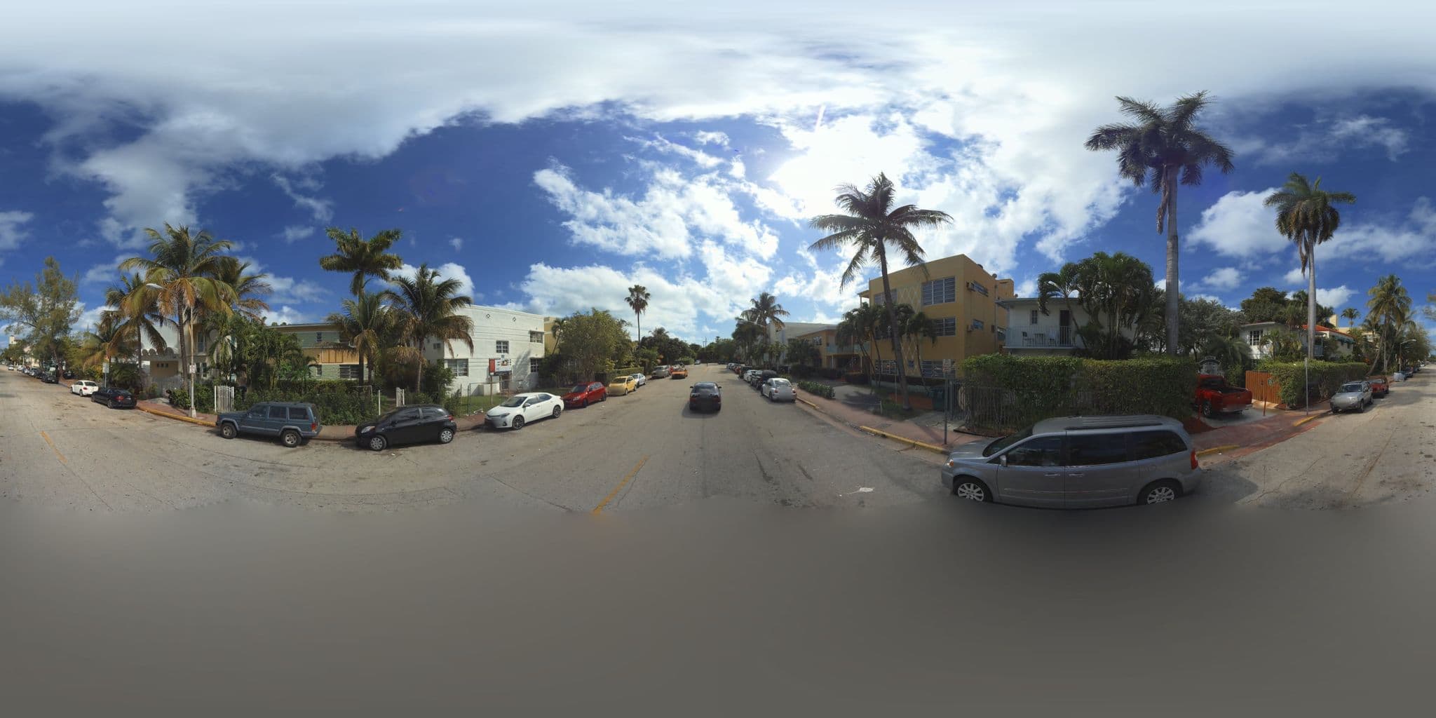 Street view near Courtyard Apartments Part of the Oasis Casita Collection, Miami Beach