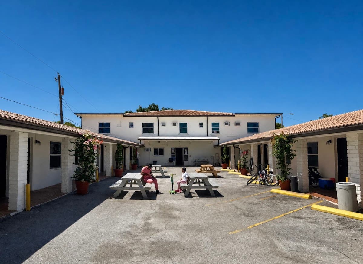 Ernesto Motel, Motel in Little Havana