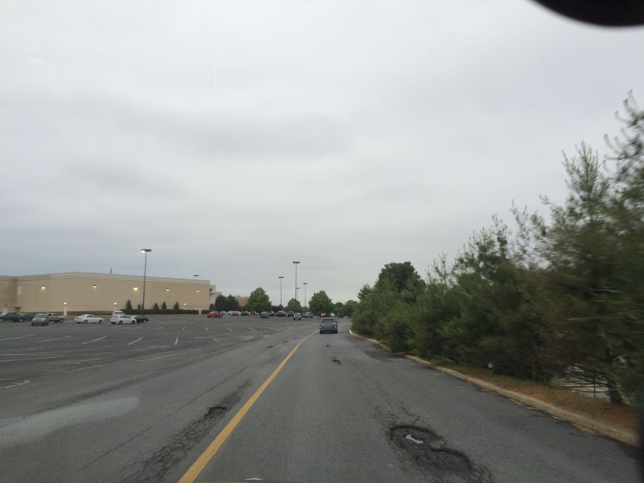 Street view near Courtyard Hagerstown, Halfway — © anavz (CC BY-SA · Mapillary)