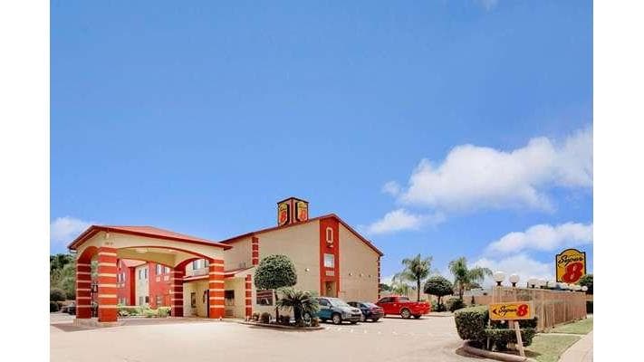 Super 8 Houston/I-10/Federal Road, Motel in Jacinto City