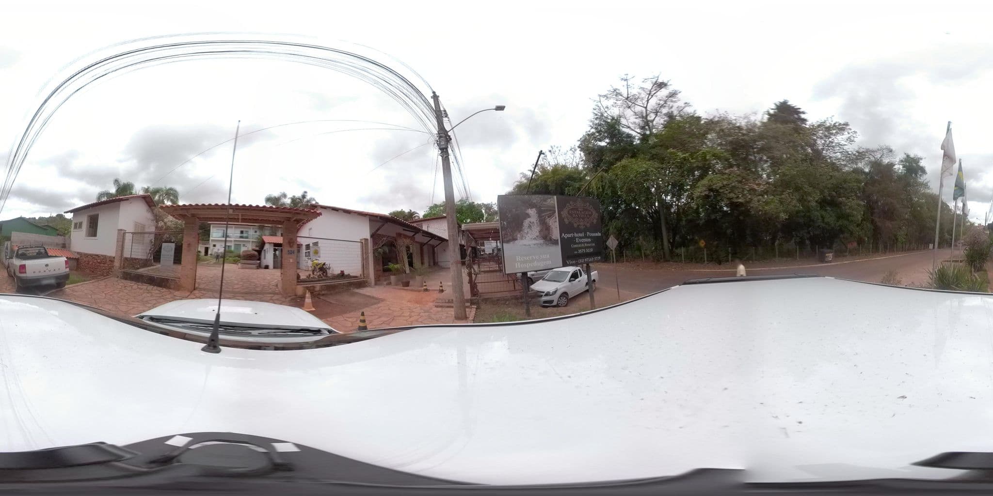 Street view near Estalagem da Villa, Ibirité — © Amplomap360 (CC BY-SA · Mapillary)