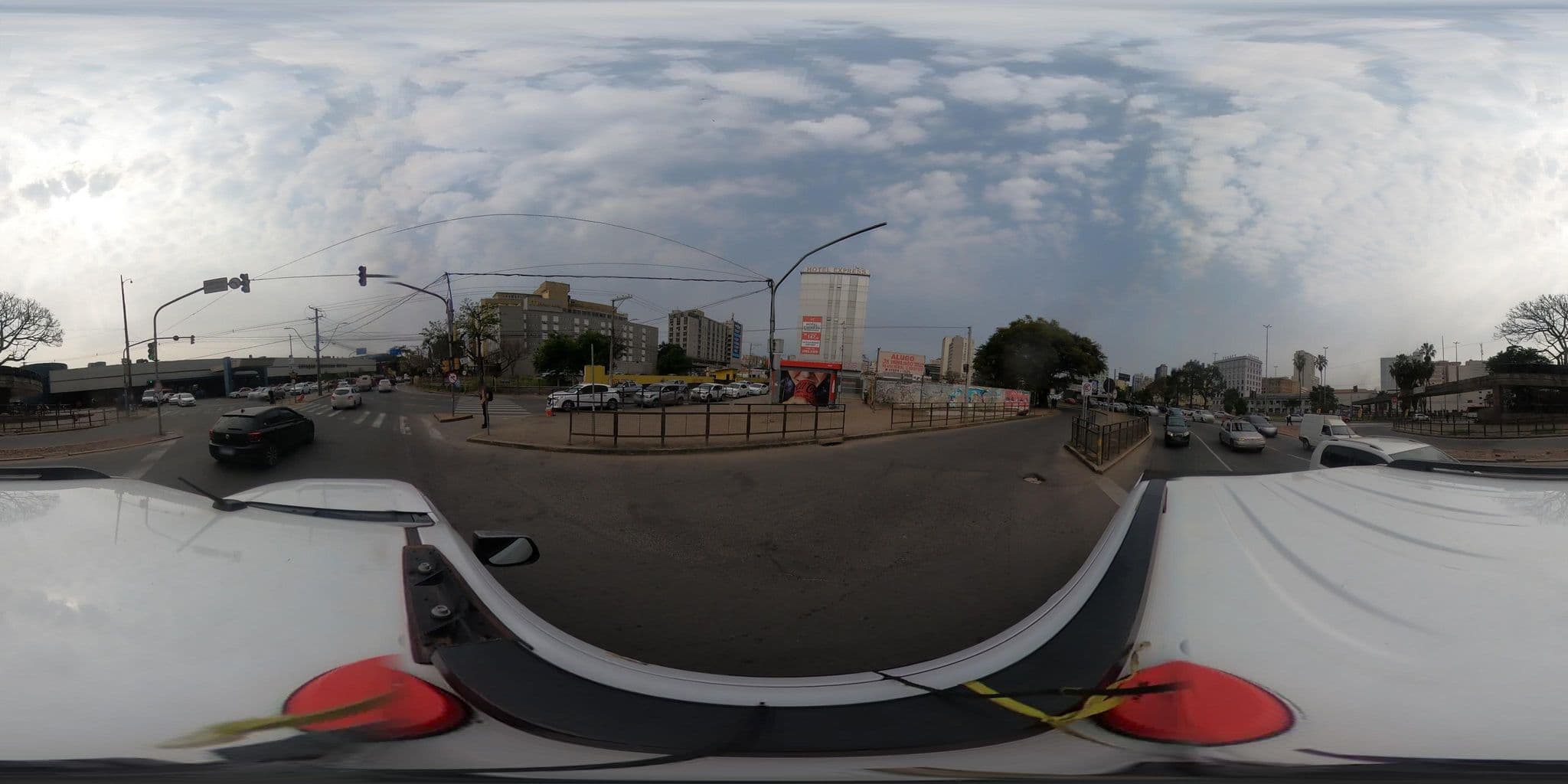Street view near Express Hotel, Porto Alegre — © jaderbavaresco (CC BY-SA · Mapillary)