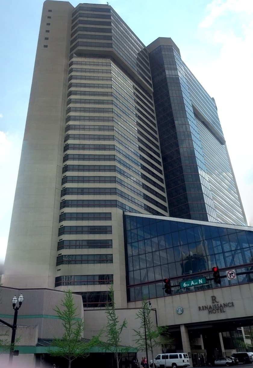 Renaissance Nashville Hotel (via Wikimedia Commons, CC BY-SA 3.0)
