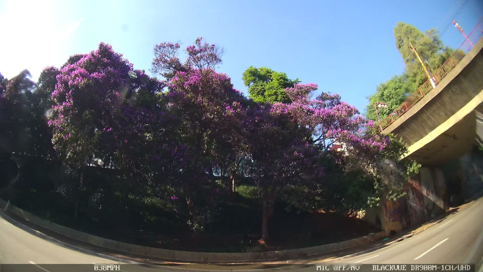Street view near Hotel Banri, Liberdade — © kaart_4 (CC BY-SA · Mapillary)