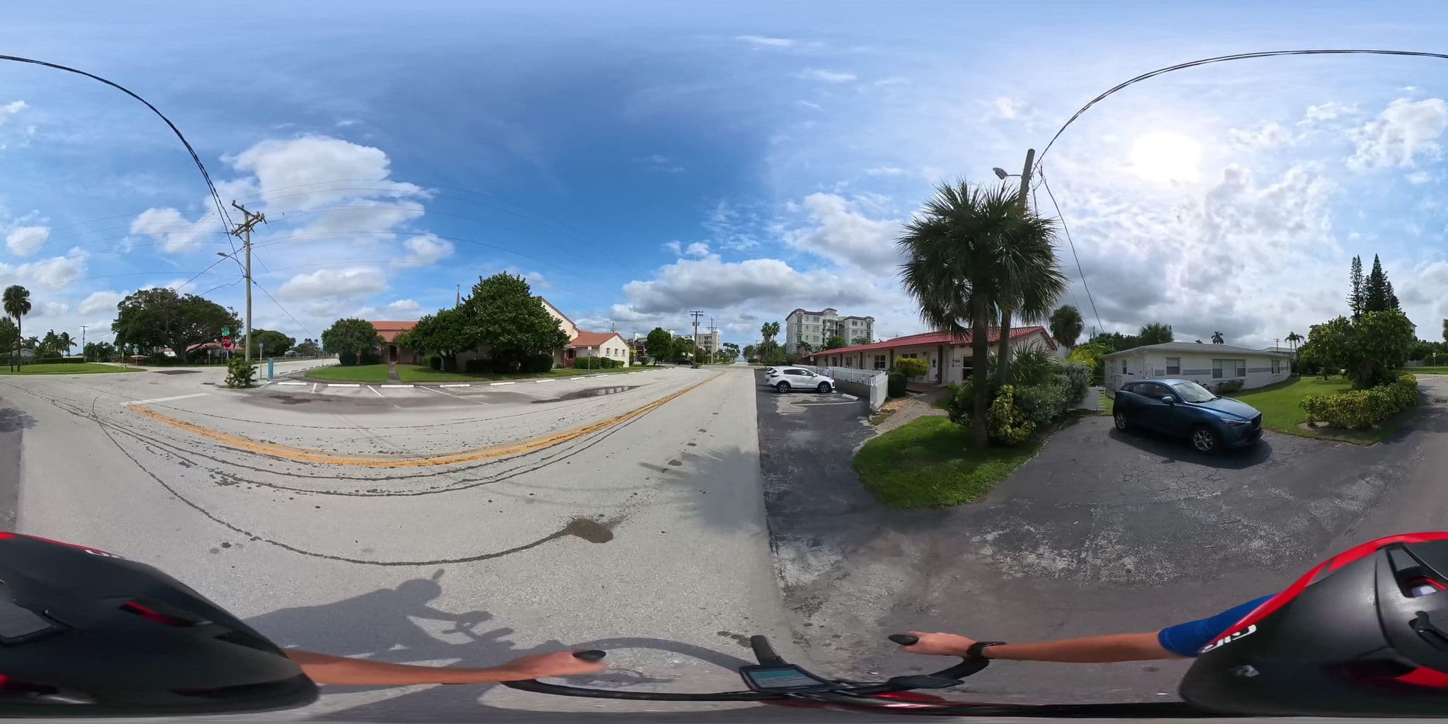 Street view near Deerfield Beach Hotel, Hillsboro Beach — © SurveyingCyclist (CC BY-SA · Mapillary)
