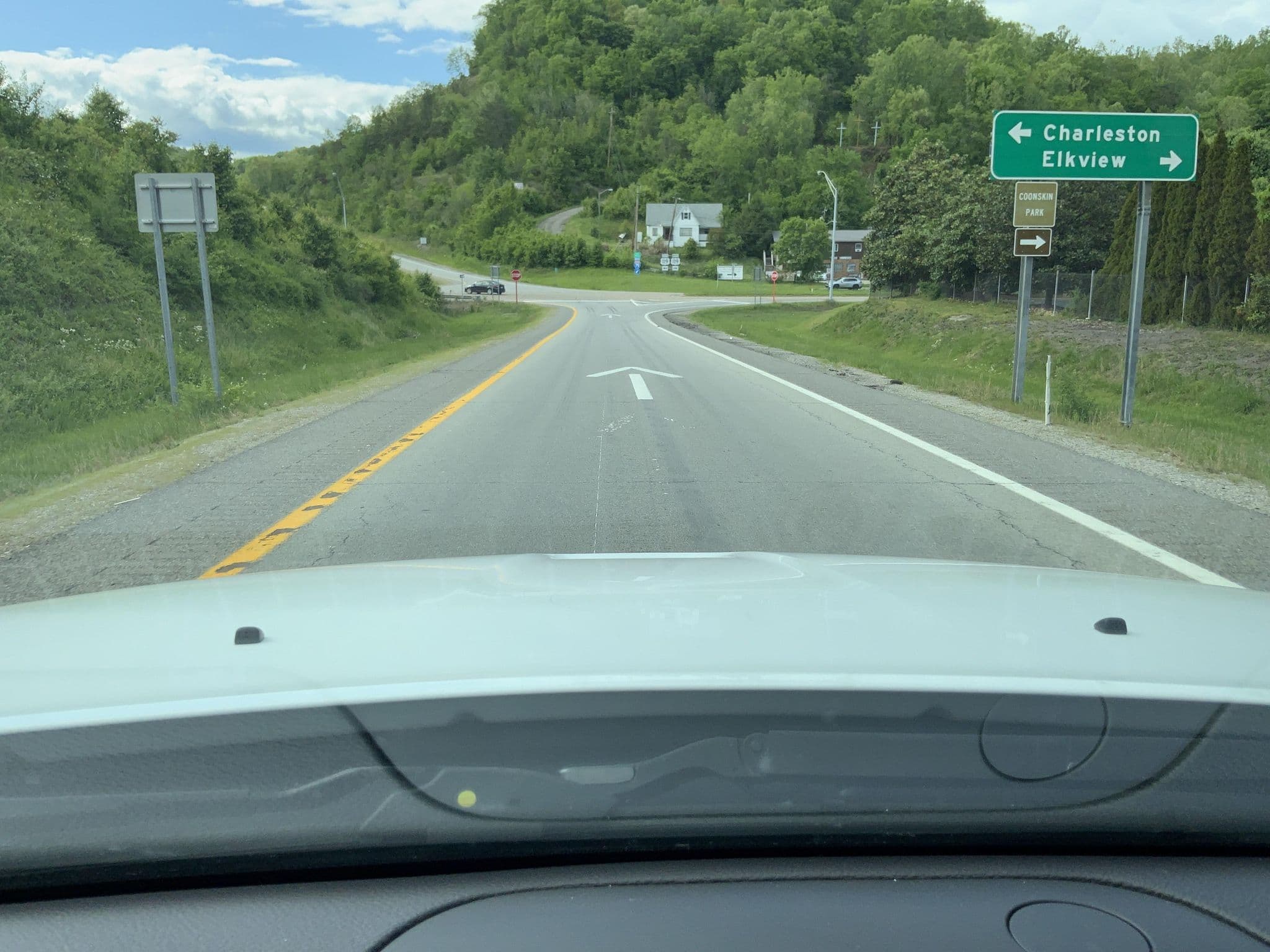 Street view near Sleep Inn, Pinch — © wvuferrari (CC BY-SA · Mapillary)