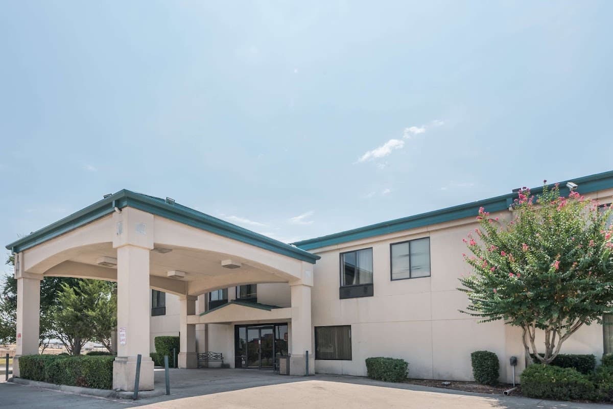 Super 8 by Wyndham Fort Worth South, Motel in Edgecliff Village