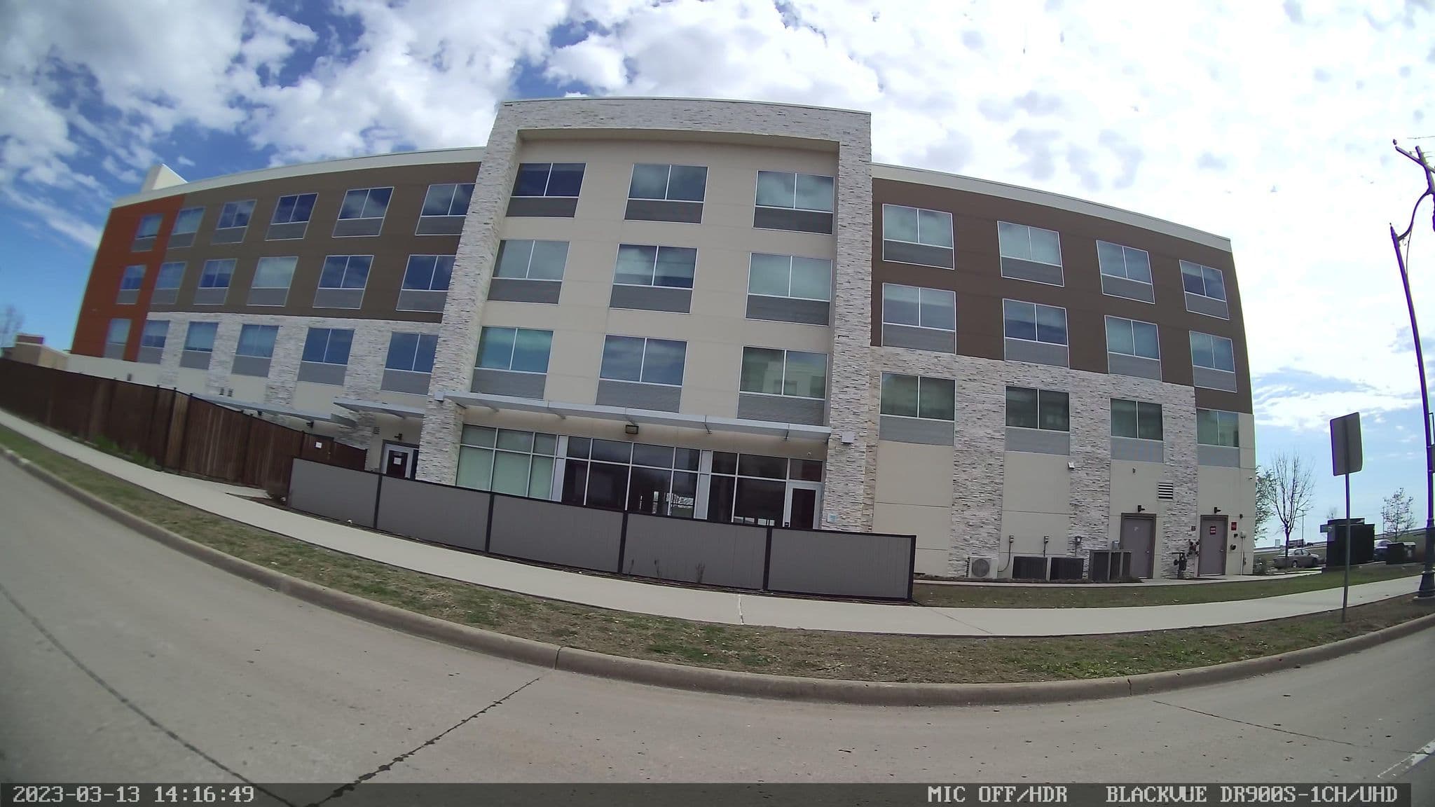 Street view near Holiday Inn Express, Allen — © kartograf (CC BY-SA · Mapillary)