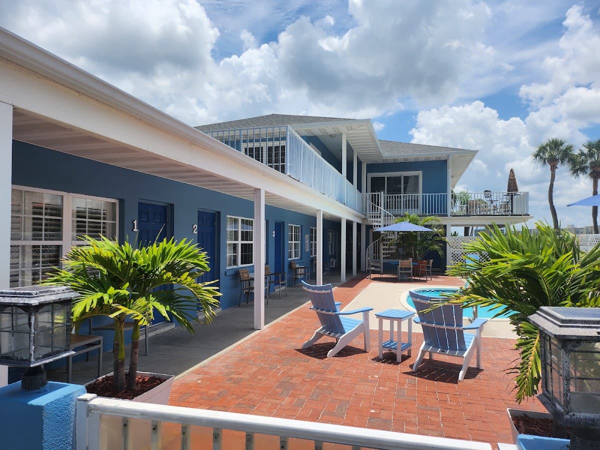 Beachouse Inn & Suites, Motel in Clearwater