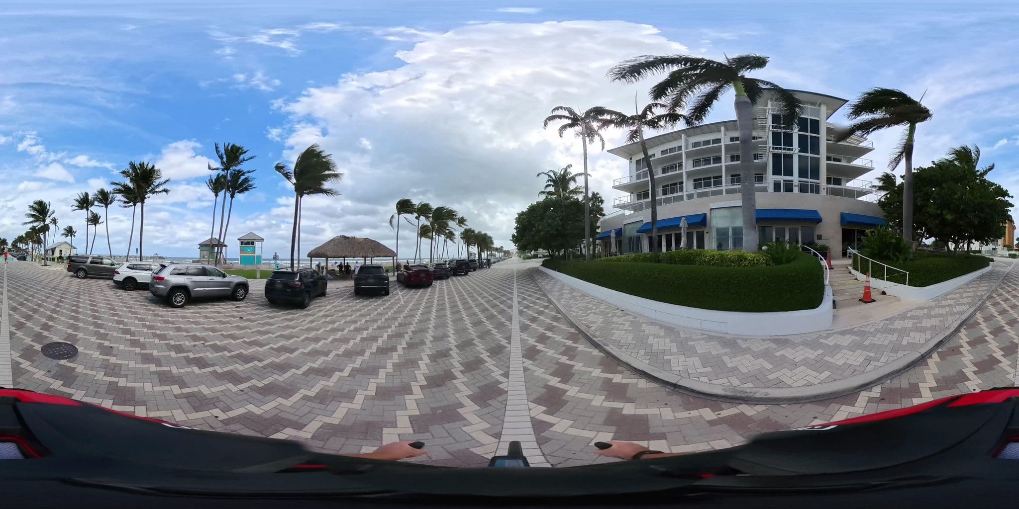 Street view near Royal Blues Hotel, Hillsboro Beach — © SurveyingCyclist (CC BY-SA · Mapillary)