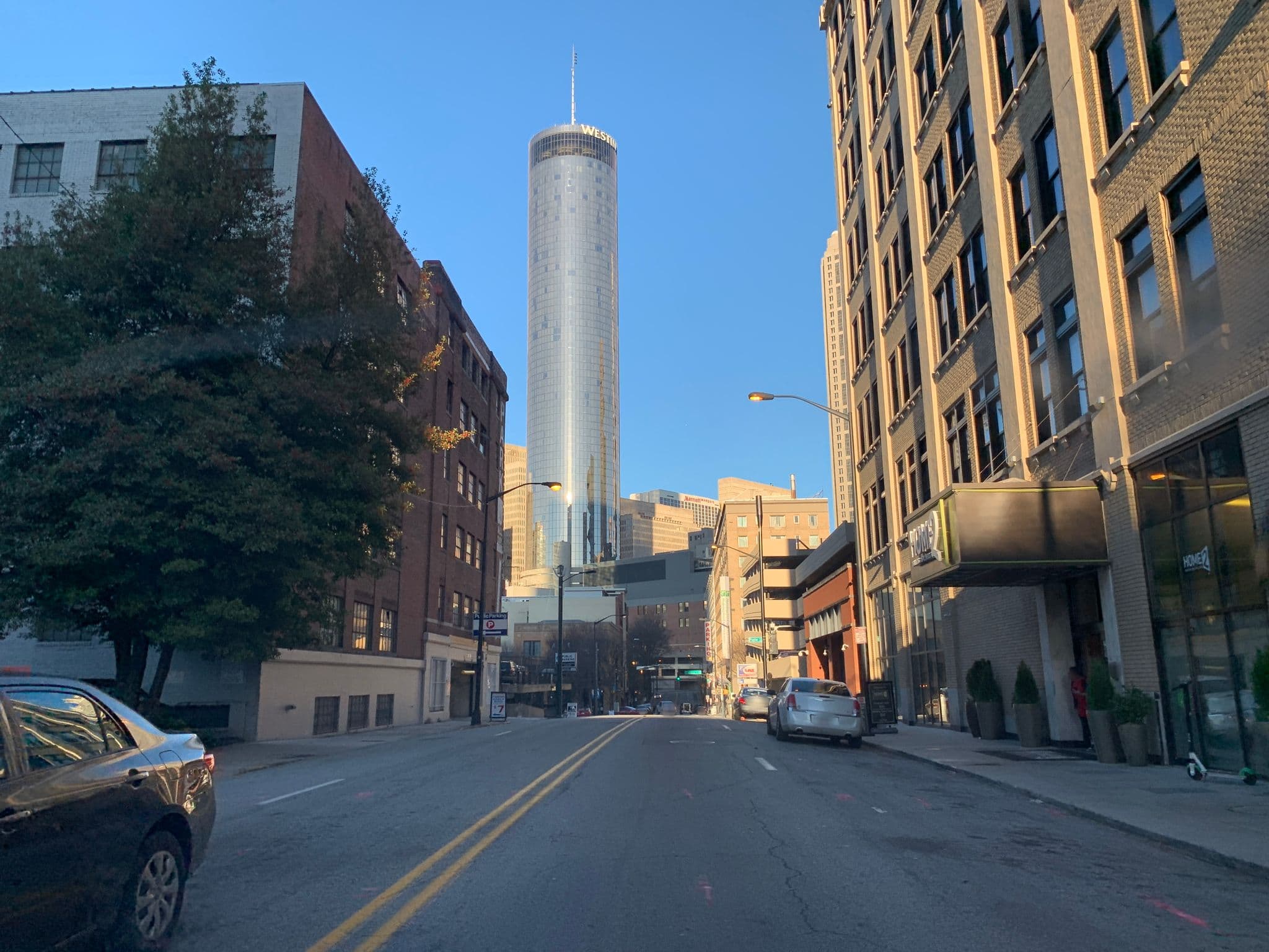 Street view near Home2 Suites, Atlanta — © deirdreedsign (CC BY-SA · Mapillary)