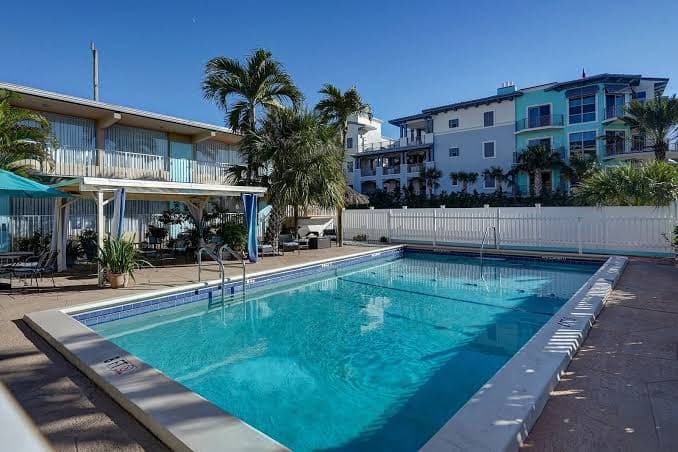 Castle By the Sea, Hotel in Lauderdale-by-the-Sea