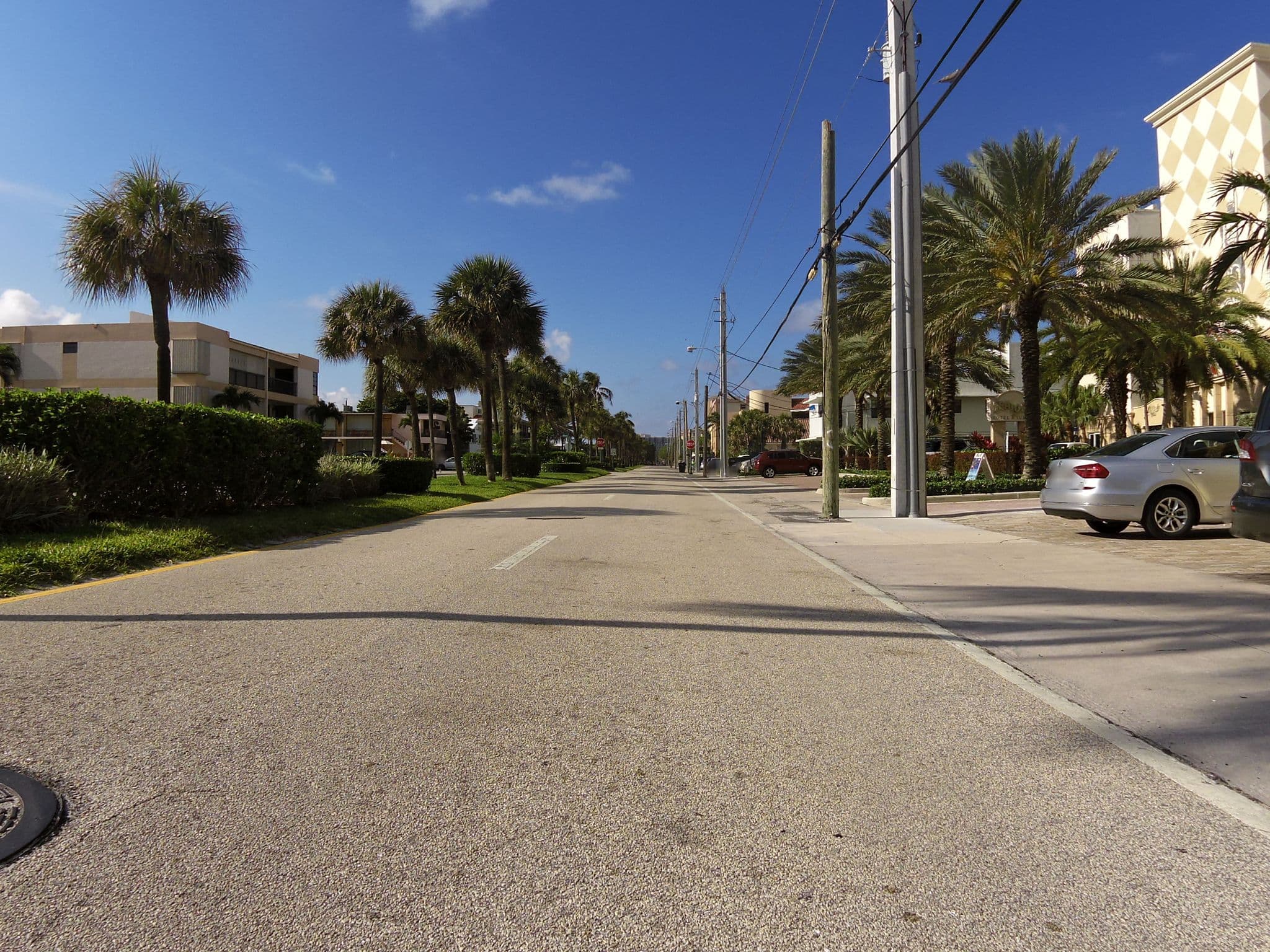 Street view near BTSVV's VILLA SEAWARD D, Lauderdale-by-the-Sea — © jlevente (CC BY-SA · Mapillary)