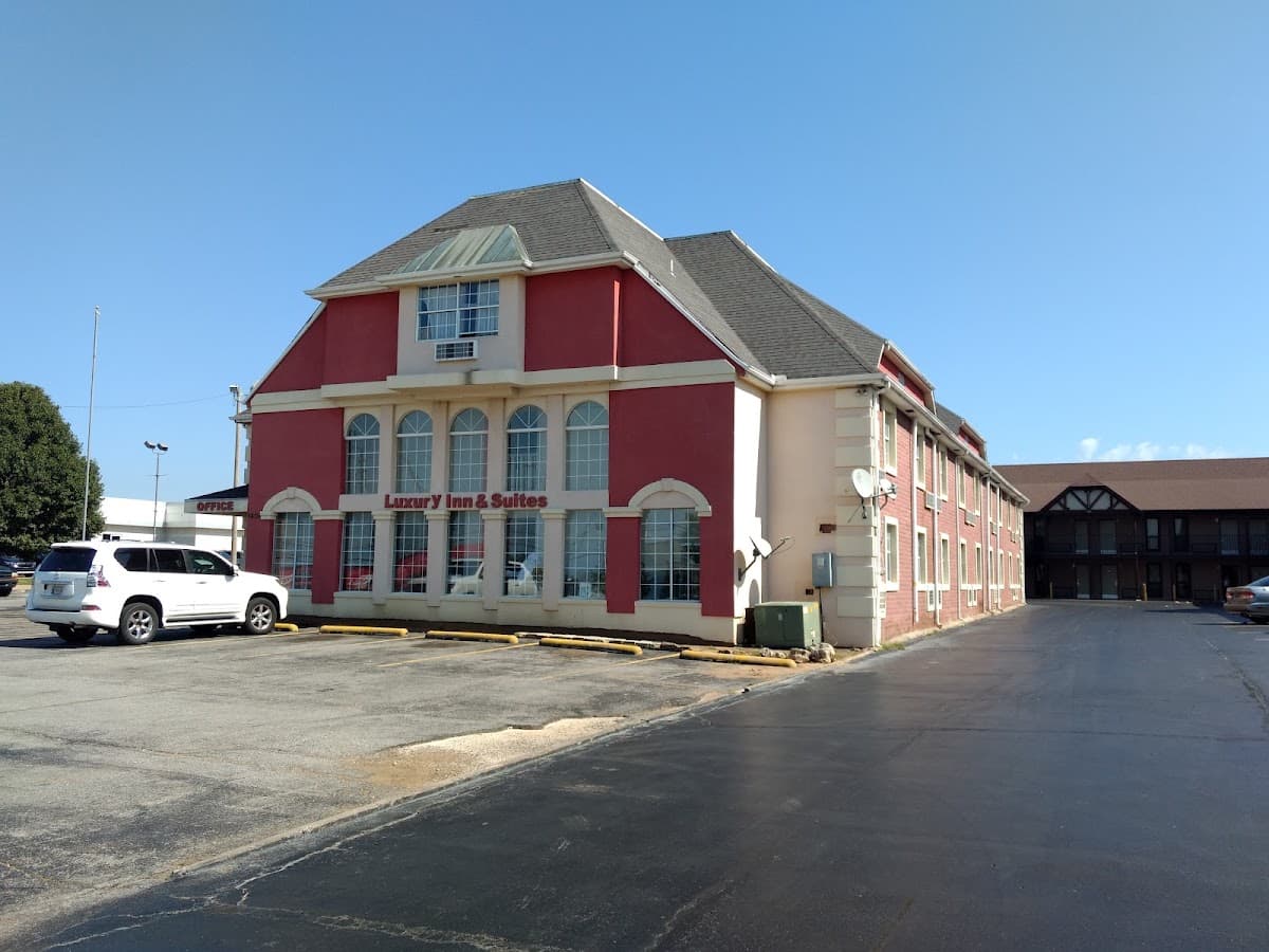 Luxury Inn & Suites, Hotel in Broken Arrow