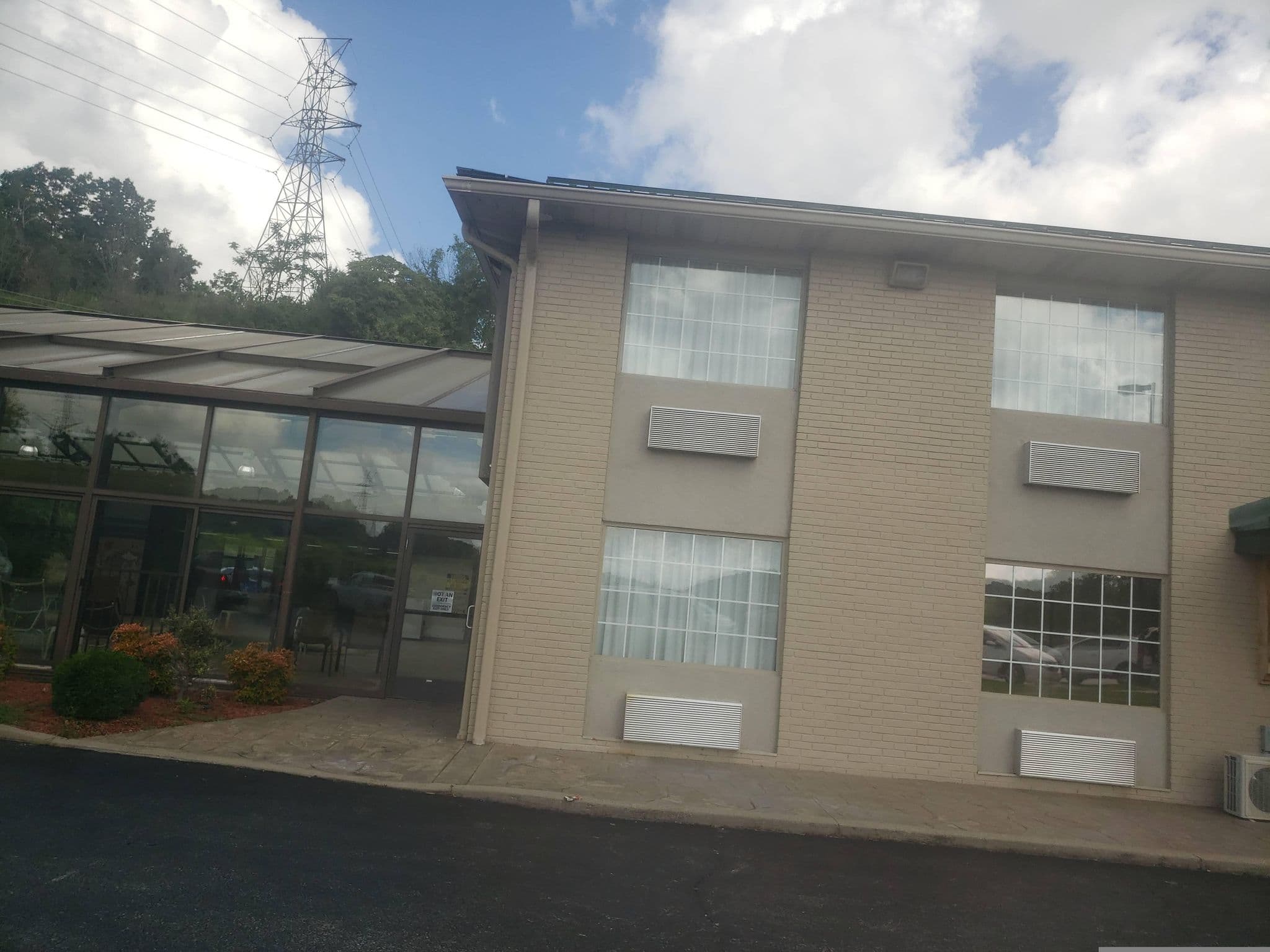 Street view near Wyndham Garden, Cross Lanes — © finneystreetview (CC BY-SA · Mapillary)