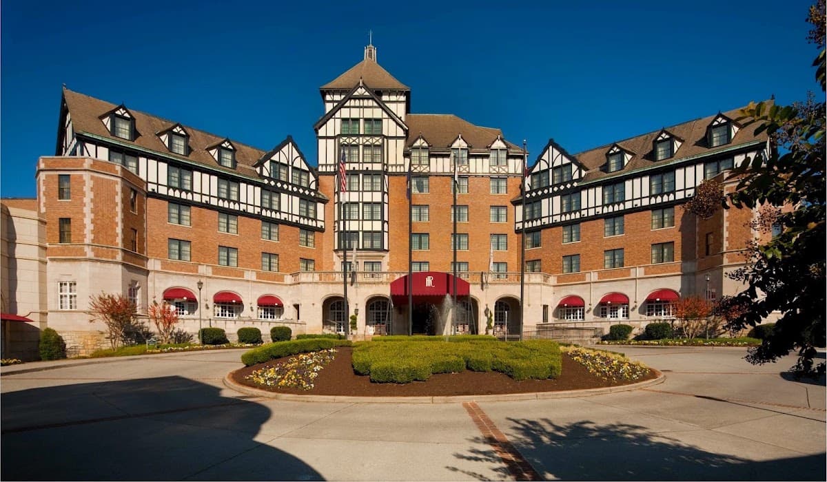 The Hotel Roanoke & Conference Center, Curio Collection by Hilton, Hotel in Roanoke