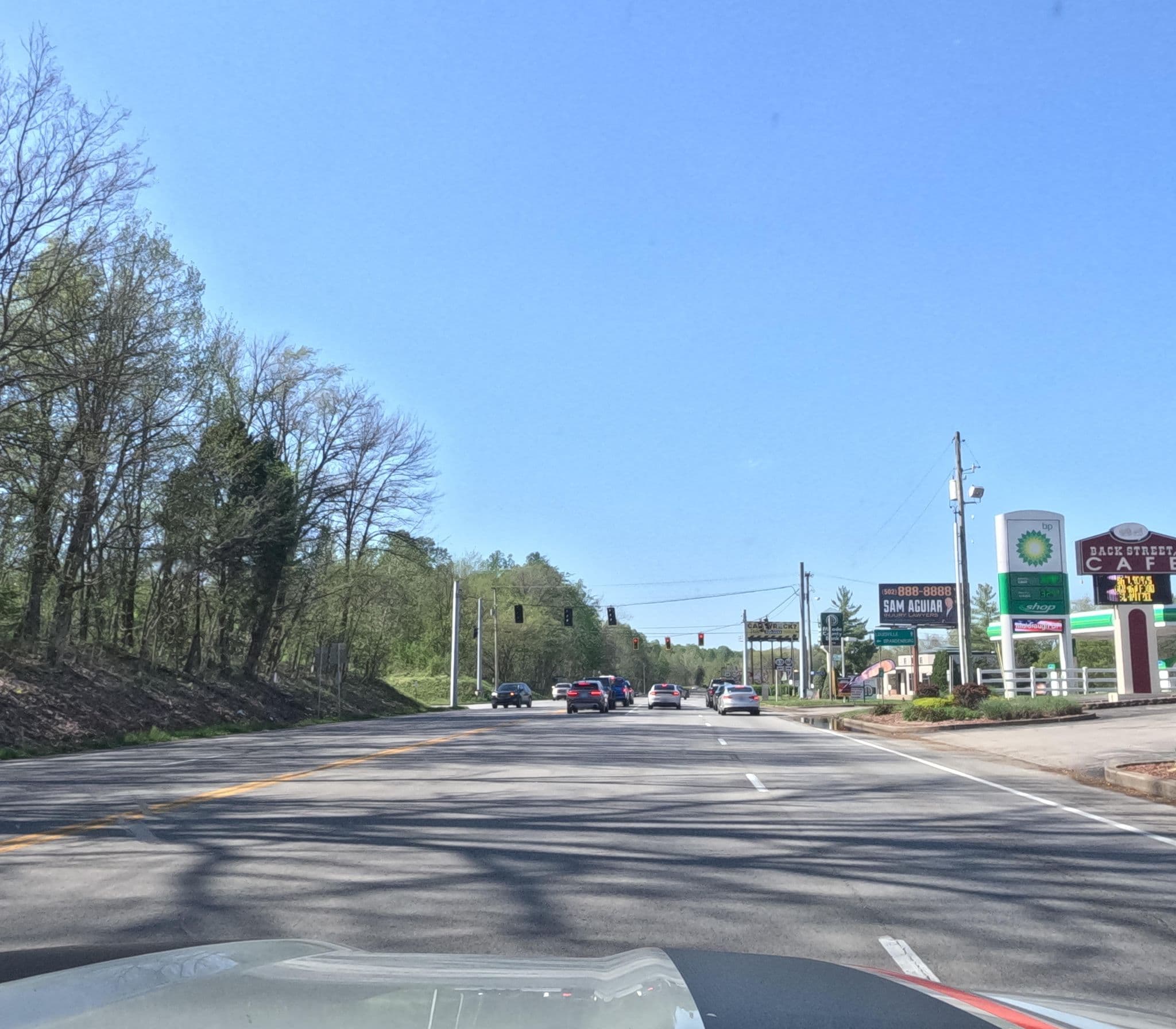 Street view near Golden Manor Inn & Suites, Fort Knox — © chuck (CC BY-SA · Mapillary)