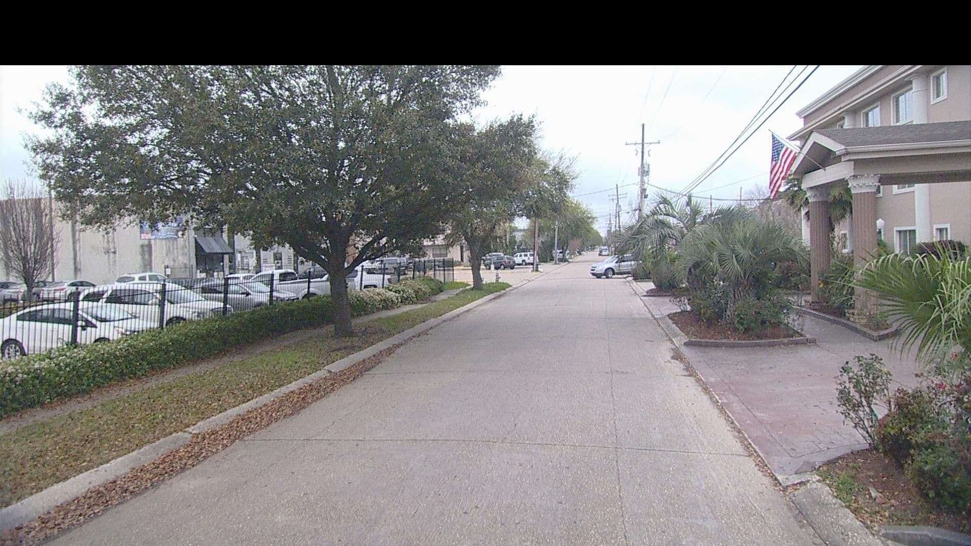 Street view near LA Plaza Apartments, Metairie — © FF_local (CC BY-SA · Mapillary)