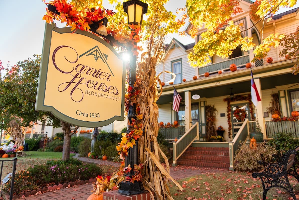 Carrier Houses Bed & Breakfast, Guesthouse in Rutherfordton