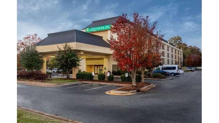La Quinta Inn & Suites Charlotte Airport North, Hotel in Charlotte