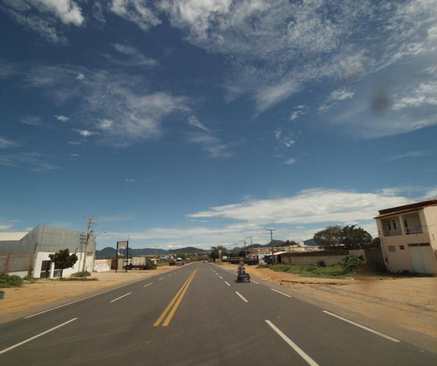 Street view near Pousada Luar, Guanambi — © projevias (CC BY-SA · Mapillary)
