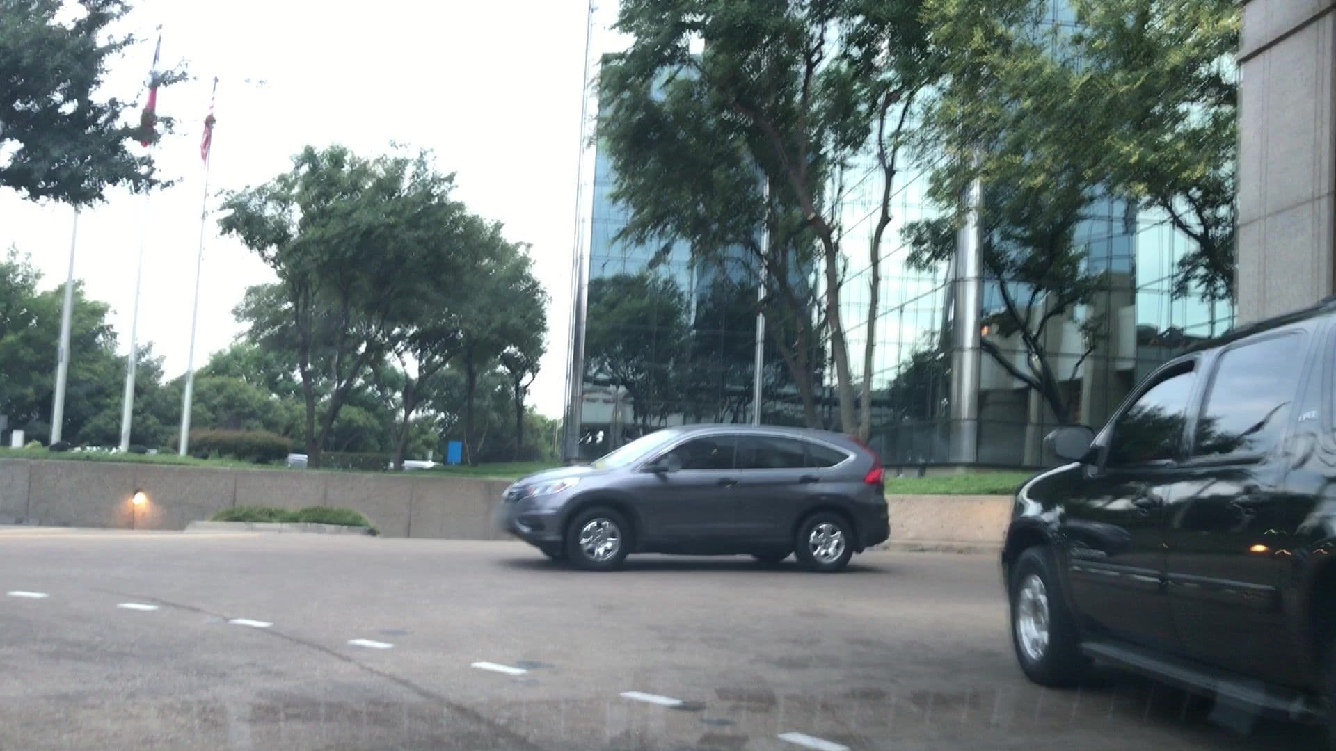 Street view near Hyatt Regency Dallas, Dallas — © lvl5 (CC BY-SA · Mapillary)