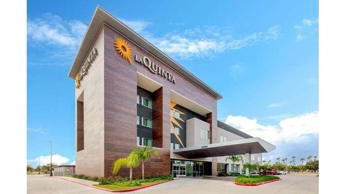 La Quinta Inn & Suites McAllen Convention Center, Hotel in McAllen