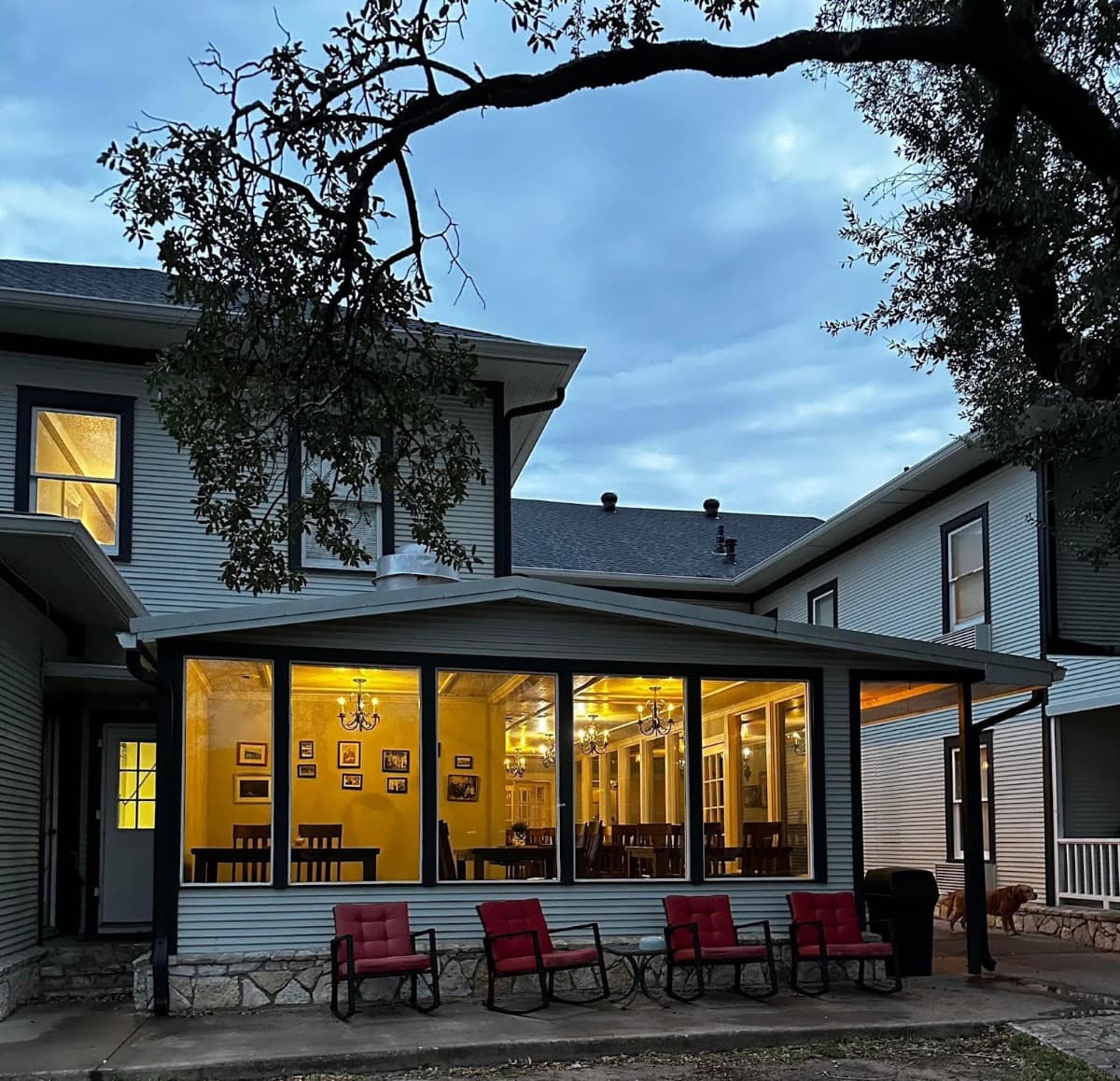 Inn on the River, Hotel in Glen Rose