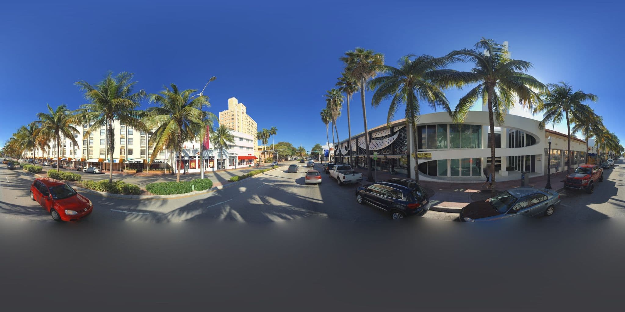 Street view near Royal Hotel South Beach, Miami Beach
