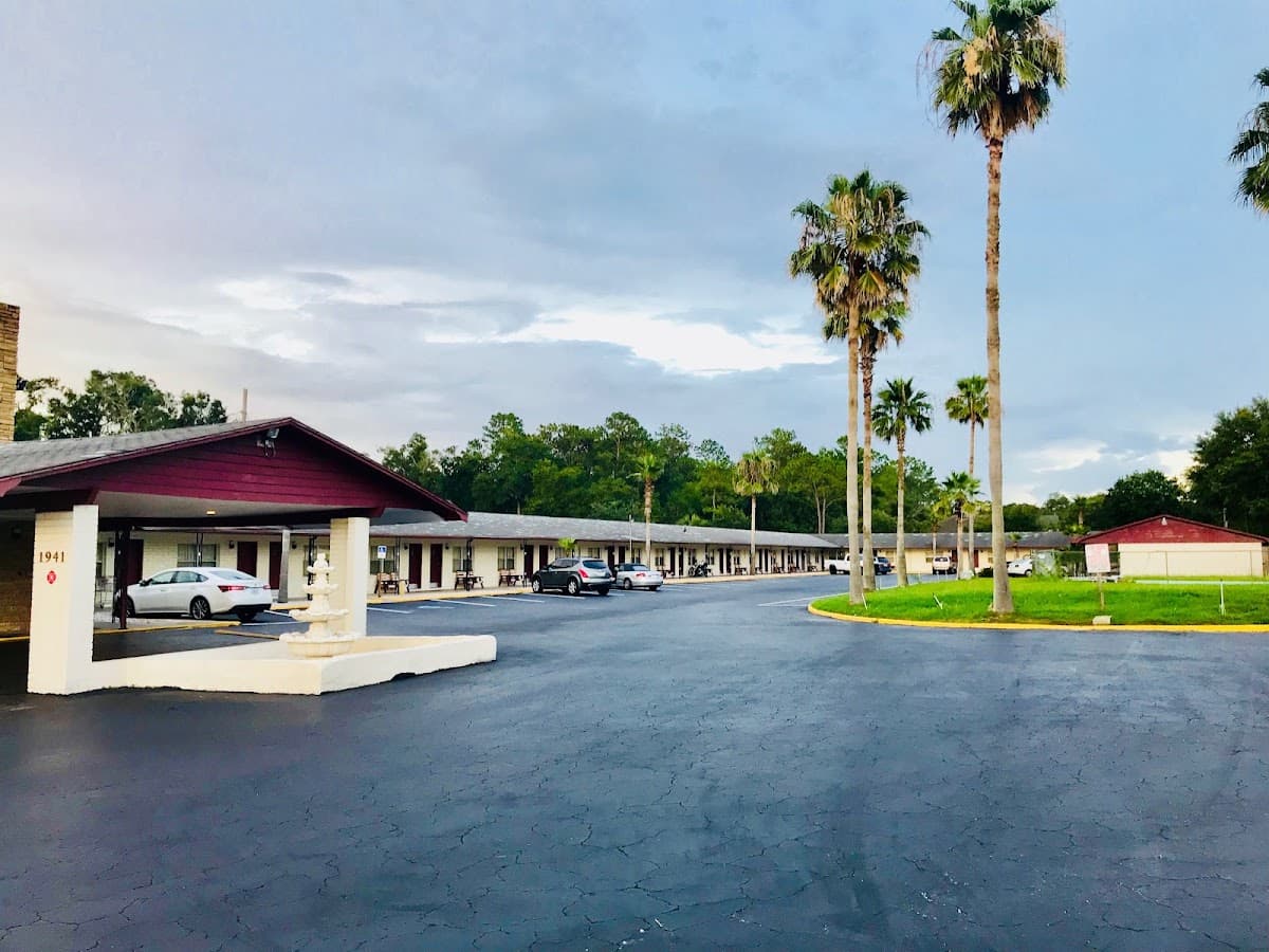 Chimney Corner Motel, Motel in De Land Southwest