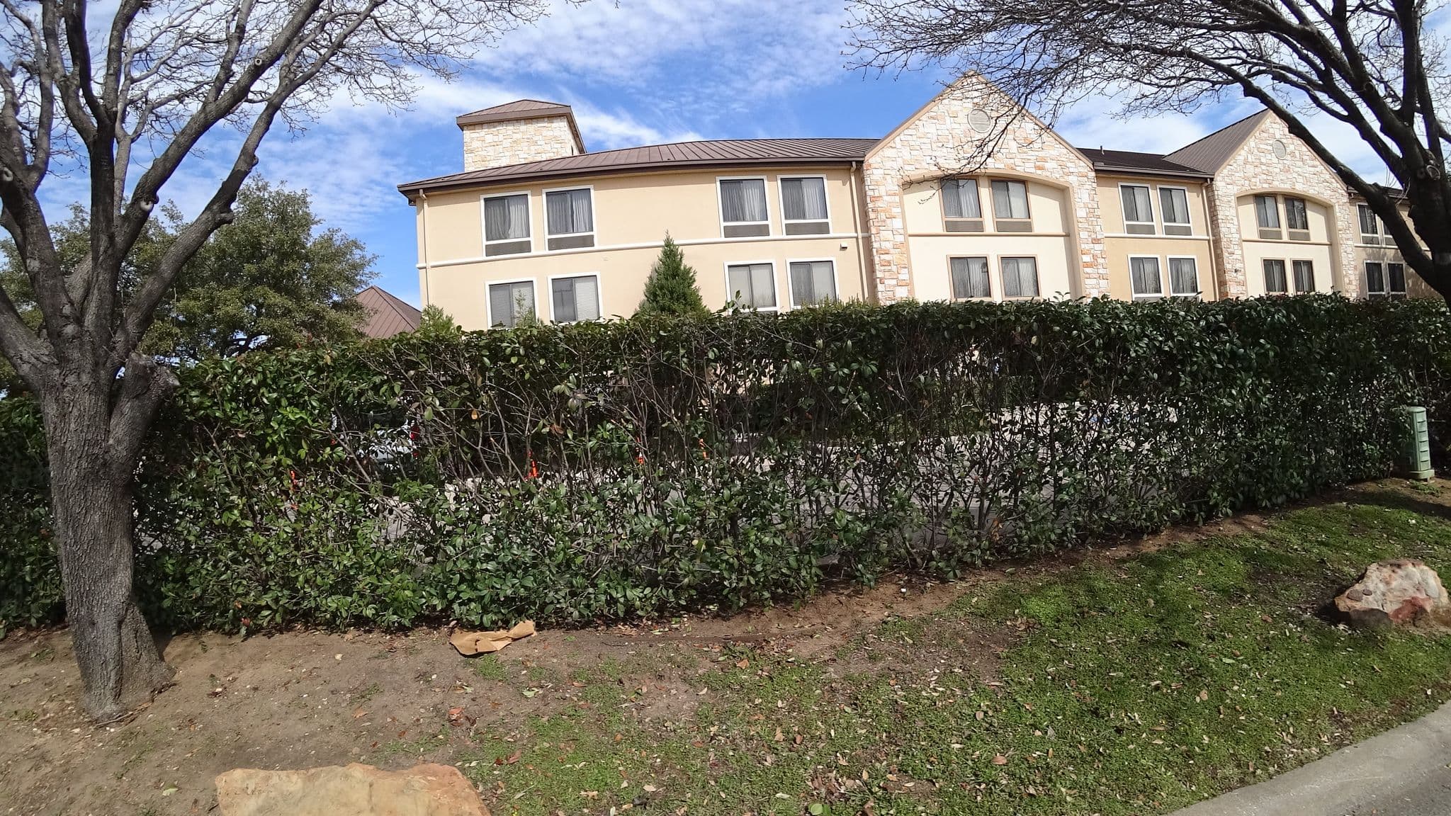 Street view near Best Western Plus Hotel, Lewisville — © bwyatt516 (CC BY-SA · Mapillary)