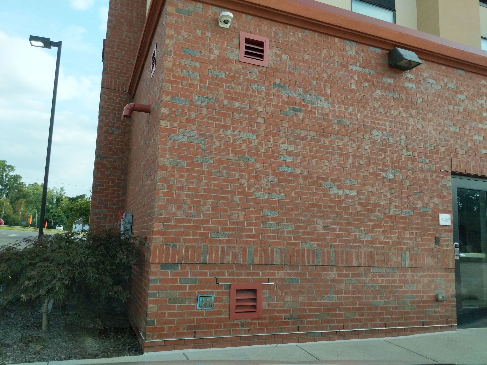 Street view near Hampton, Seven Corners — © atze02 (CC BY-SA · Mapillary)