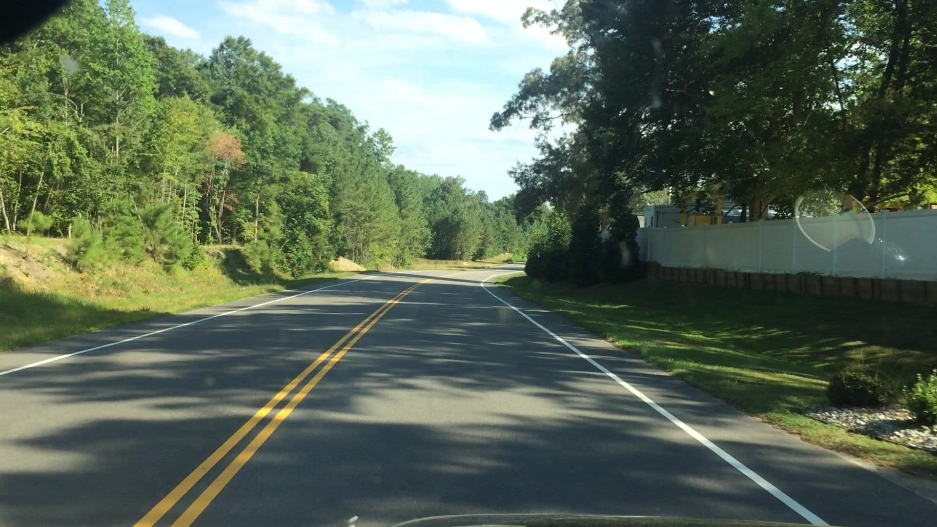 Street view near Anvil Campground, Gloucester Courthouse — © lvl5 (CC BY-SA · Mapillary)