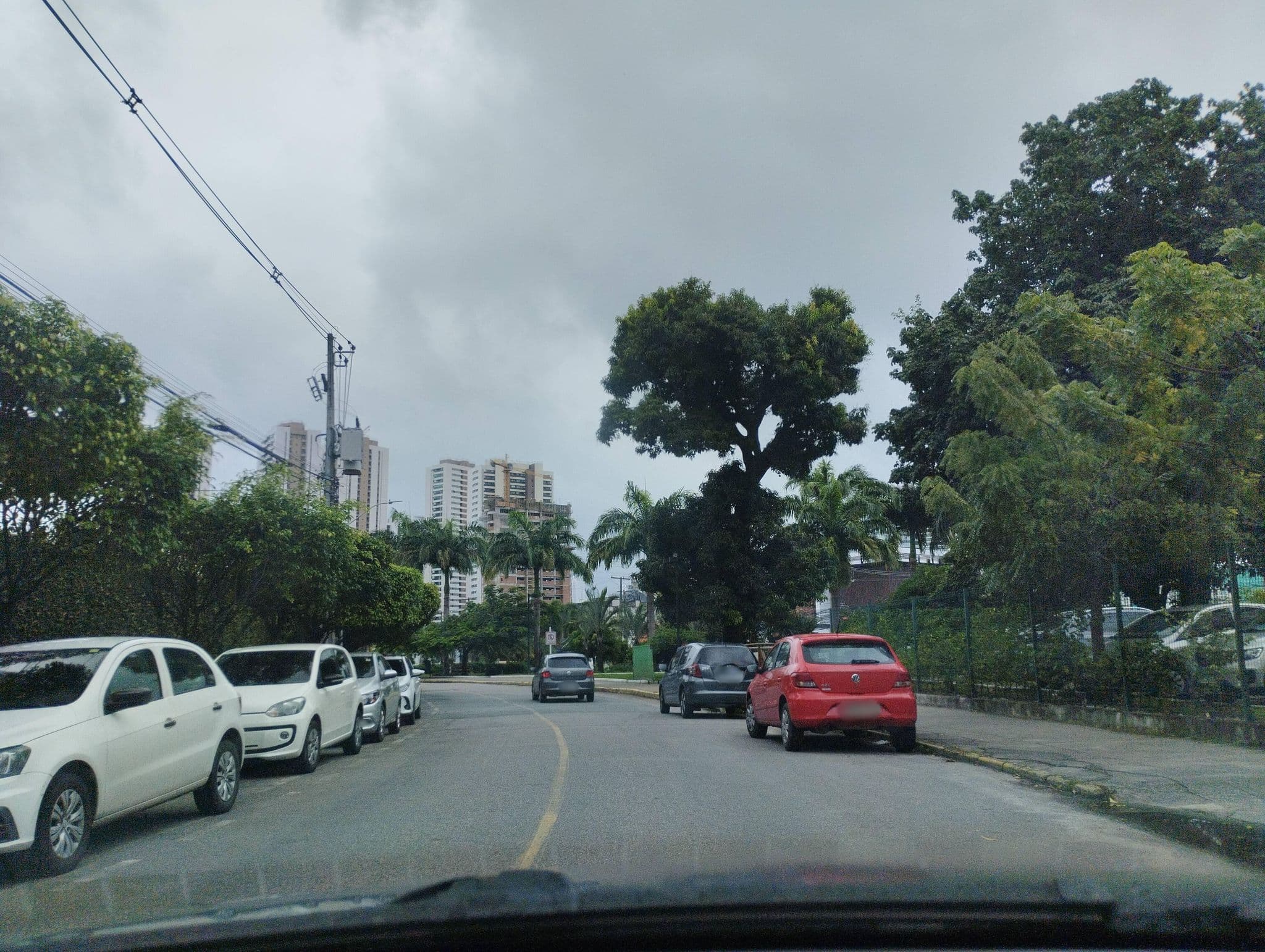 Street view near Condomínio Le Parc Residential Resort, Recife — © raphaelmirc (CC BY-SA · Mapillary)