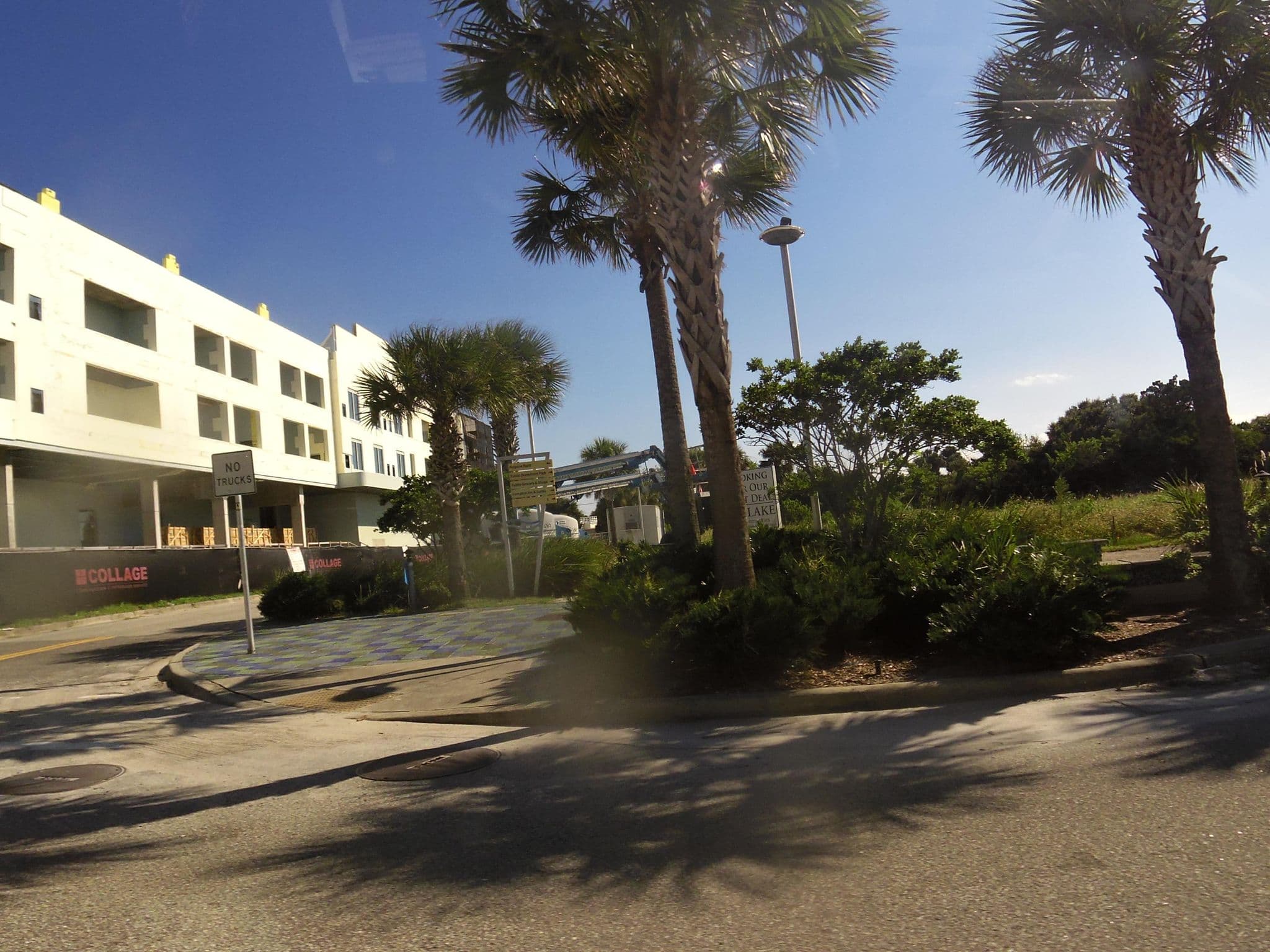 Street view near Holiday Inn Express, Villano Beach — © allen (CC BY-SA · Mapillary)