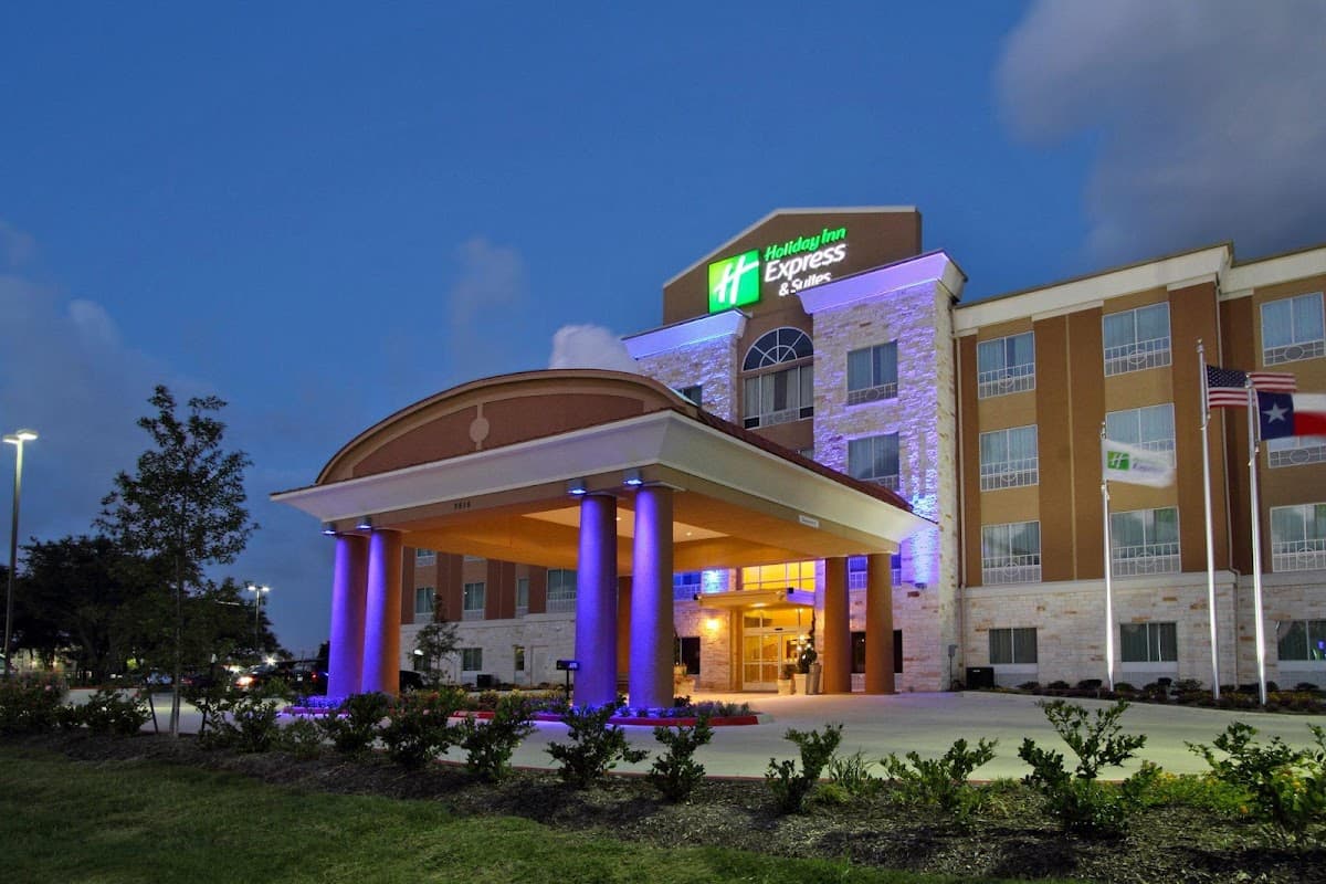 Holiday Inn Express & Suites Houston East - Baytown, Hotel in Highlands