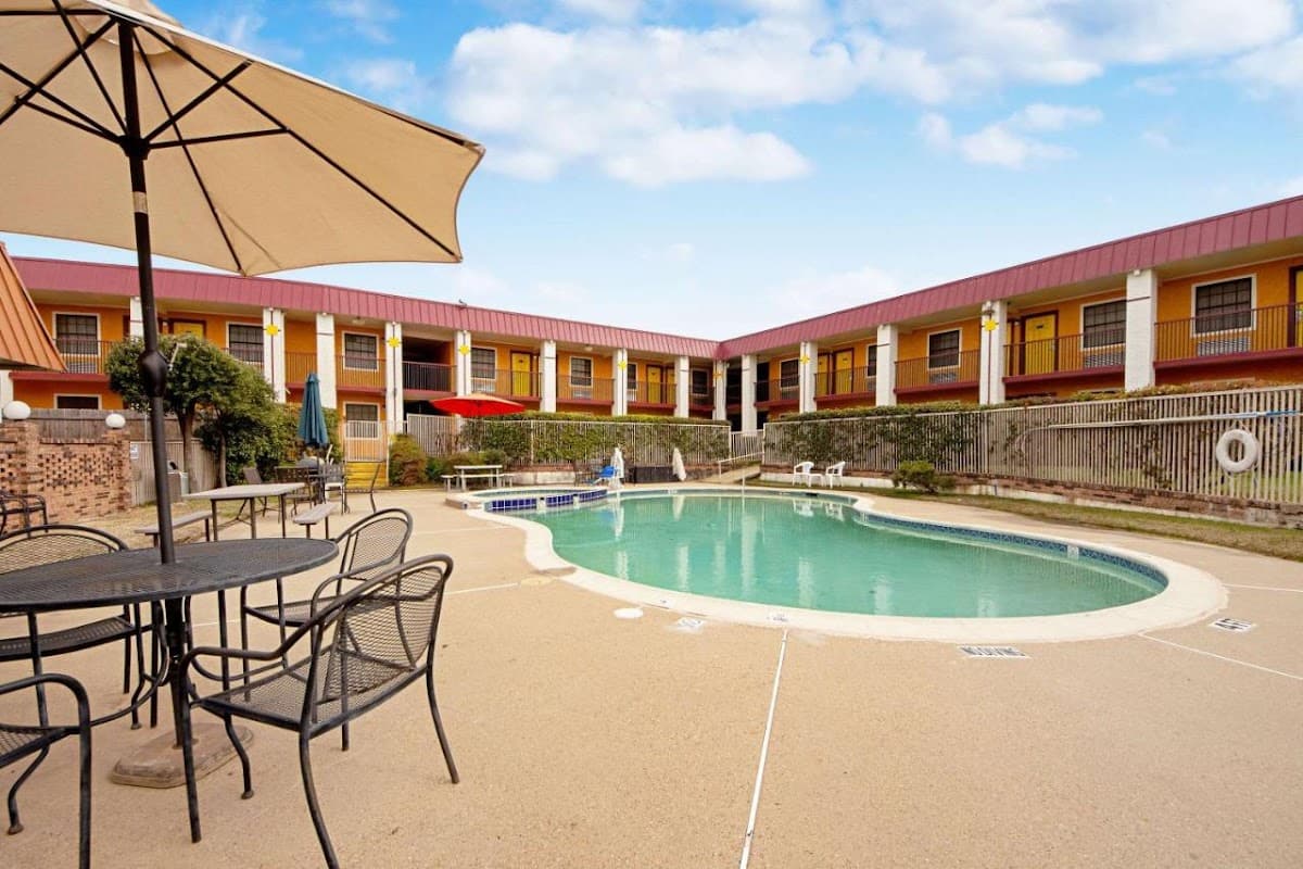 Economy Inn & Suites, Hotel in Denton