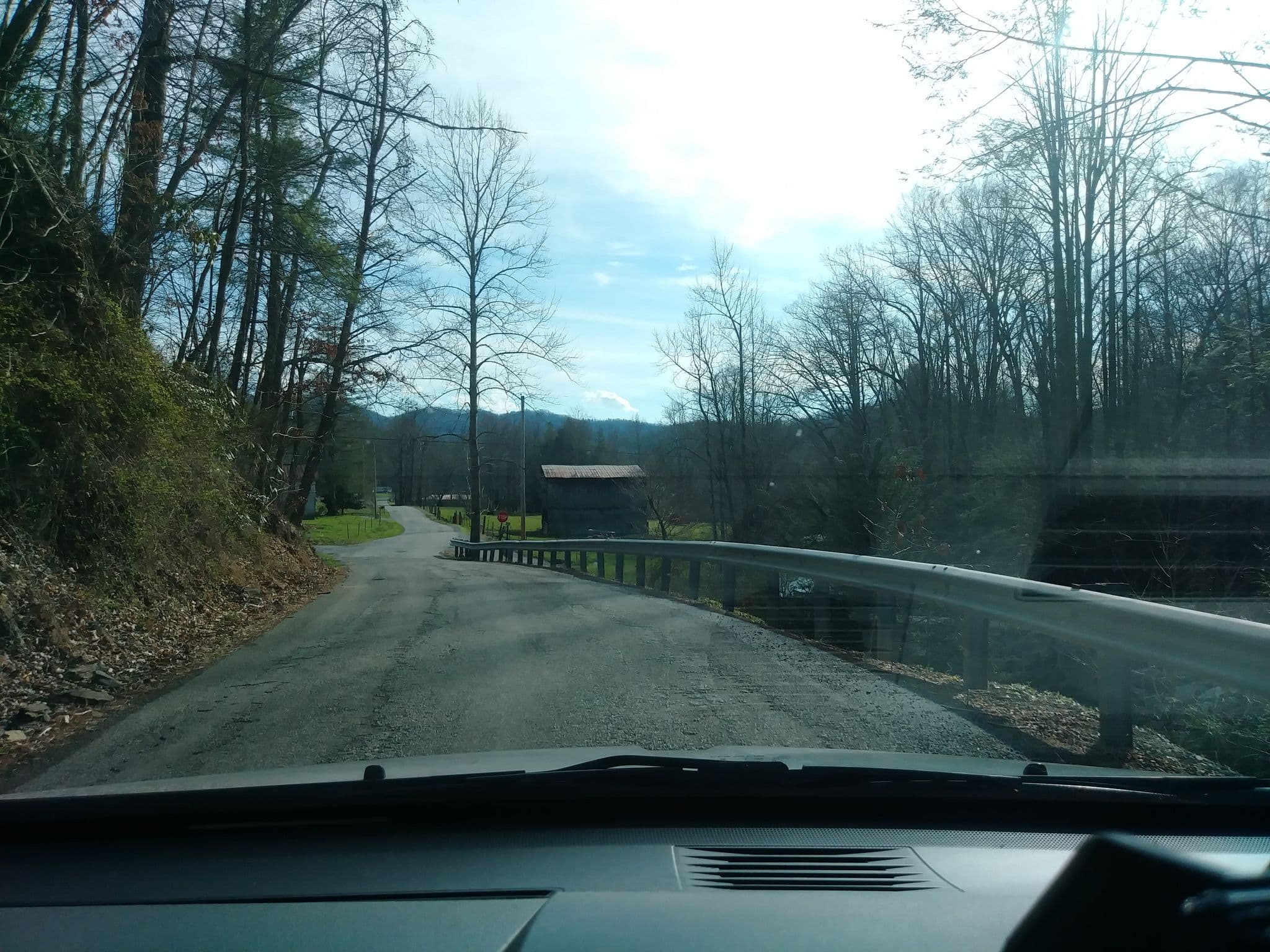 Street view near Hemlock Hollow Inn, Greeneville — © RussellM (CC BY-SA · Mapillary)