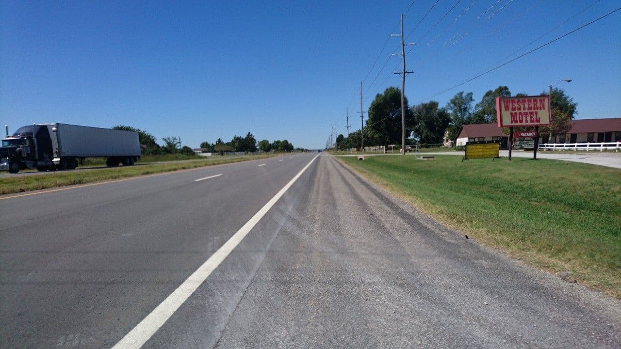 Street view near Western Motel, Vinita — © voschix (CC BY-SA · Mapillary)