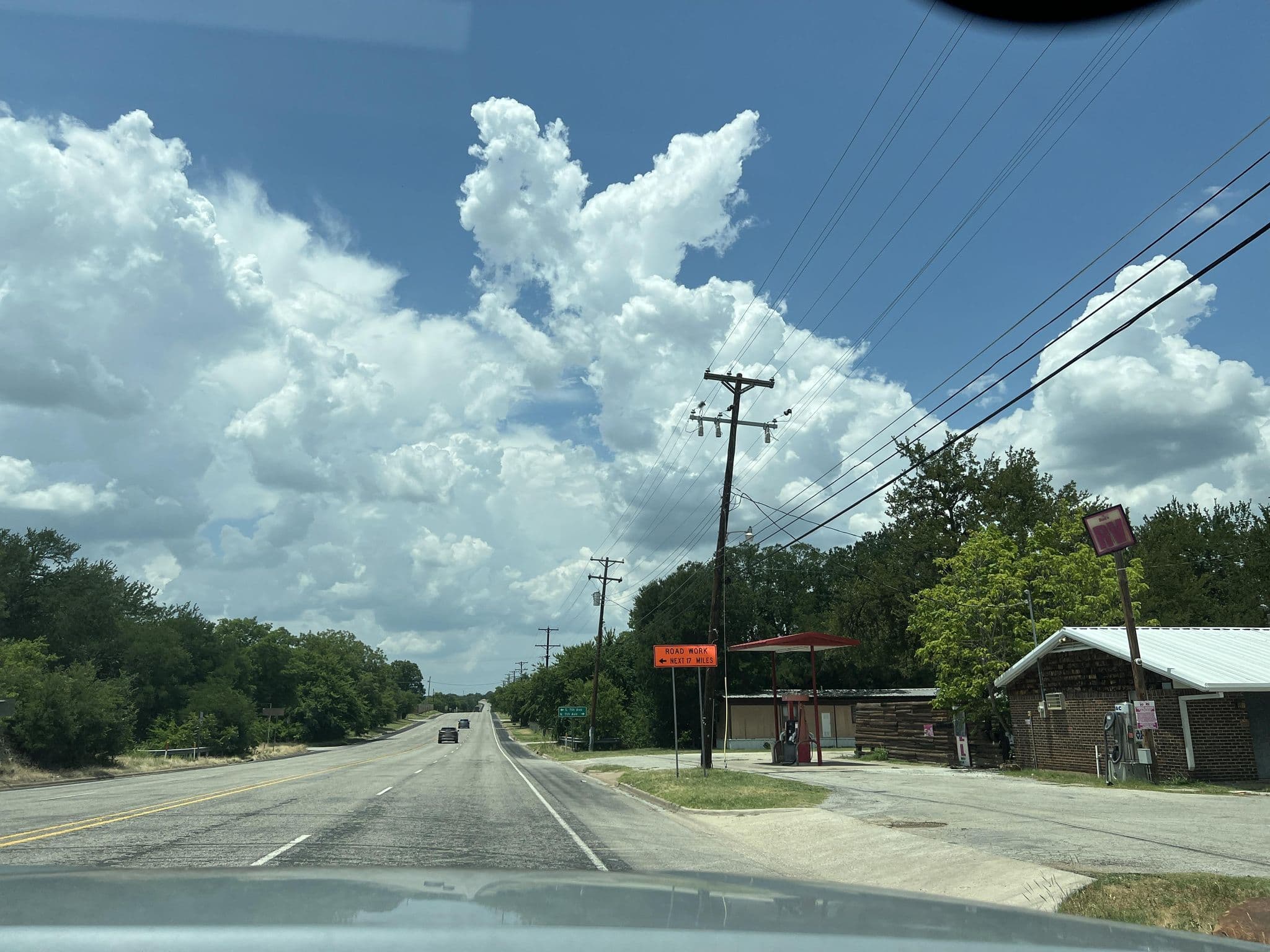 Street view near Red's Motel, Mineral Wells — © chuckfinley71 (CC BY-SA · Mapillary)