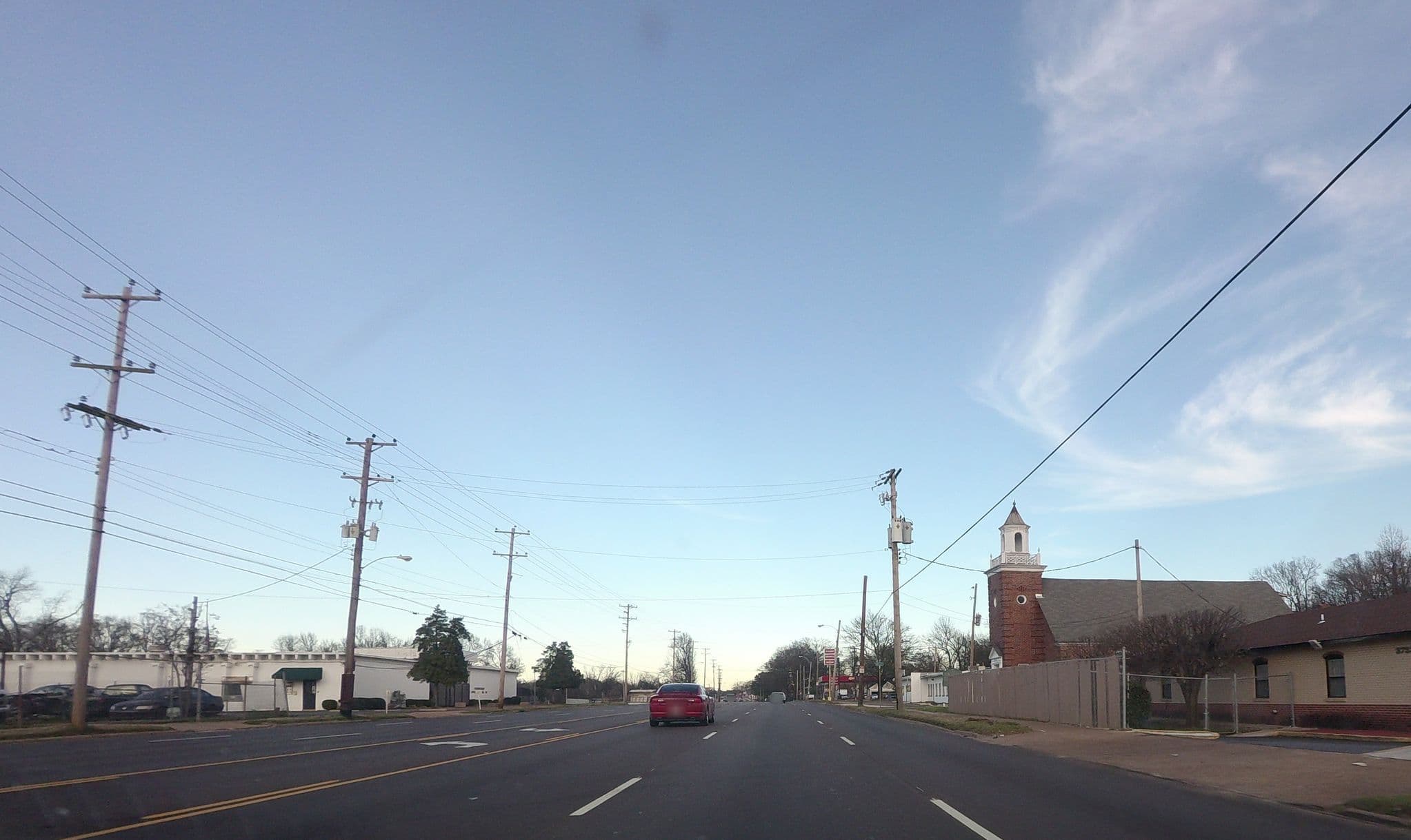Street view near Deluxe Inn & Suites, Bartlett — © lordsutch (CC BY-SA · Mapillary)